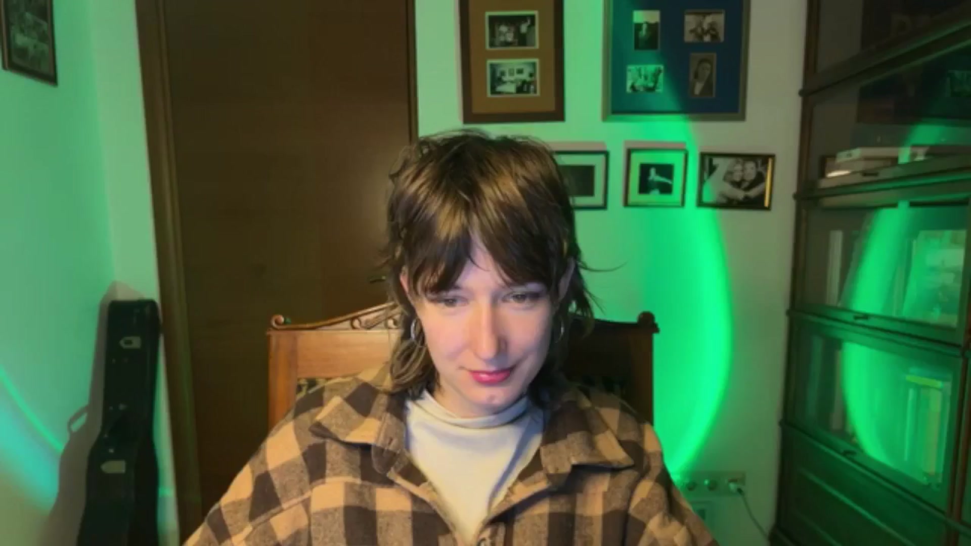 Gallery image thumbnail from LoooneyTunes's myfreecams stream on, 11/28/2025, 17:10 image 1 of 20