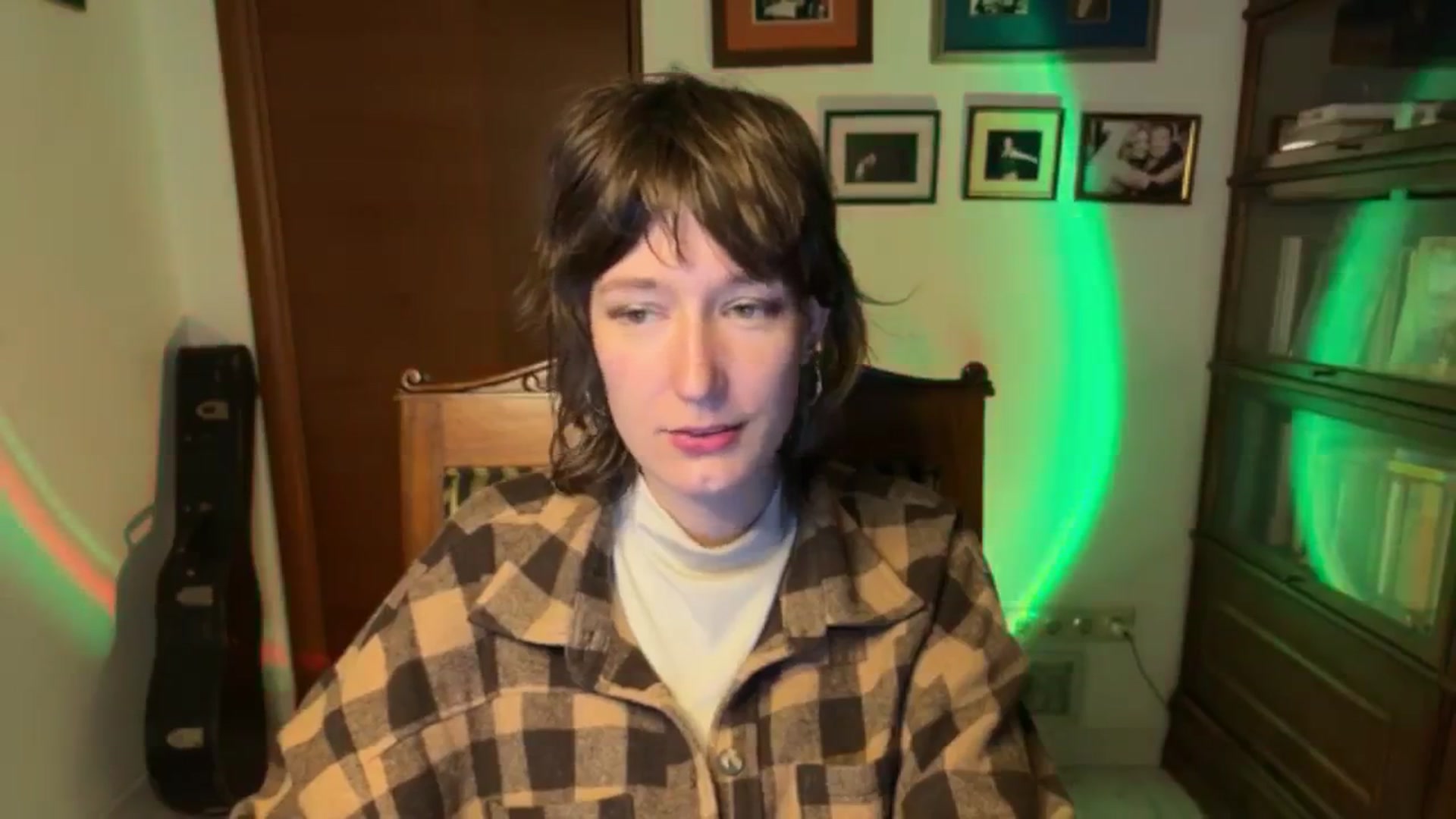 Gallery image thumbnail from LoooneyTunes's myfreecams stream on, 11/28/2025, 18:33 image 10 of 20