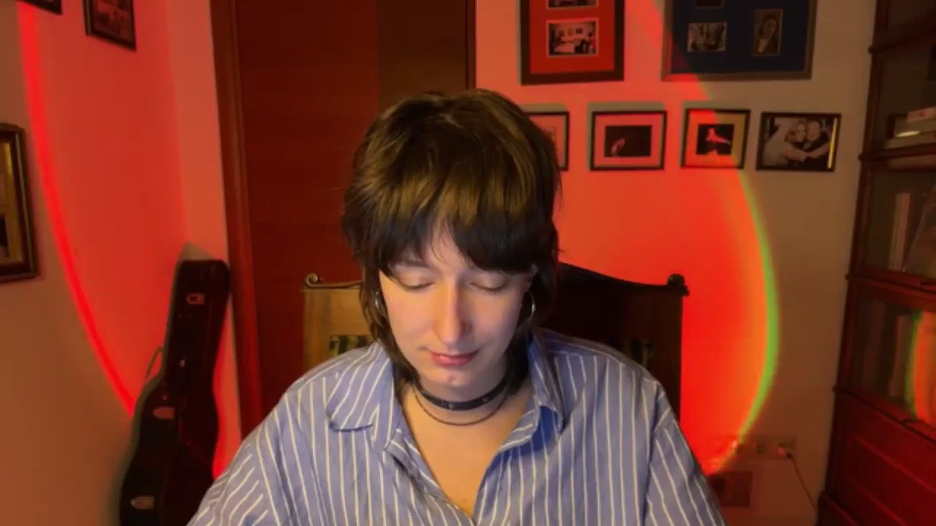 Gallery image thumbnail from LoooneyTunes's myfreecams stream on, 12/11/2025, 19:18 image 14 of 20
