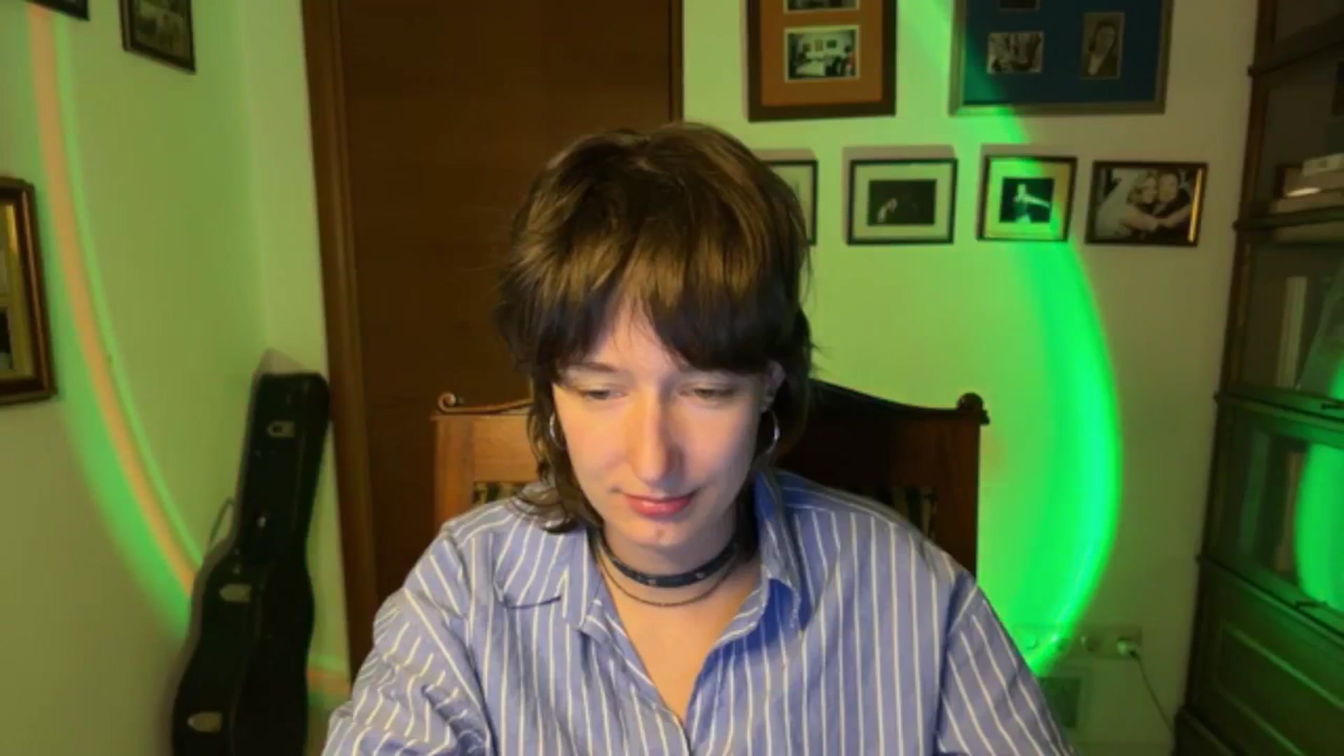 Gallery image thumbnail from LoooneyTunes's myfreecams stream on, 12/11/2025, 19:18 image 10 of 20
