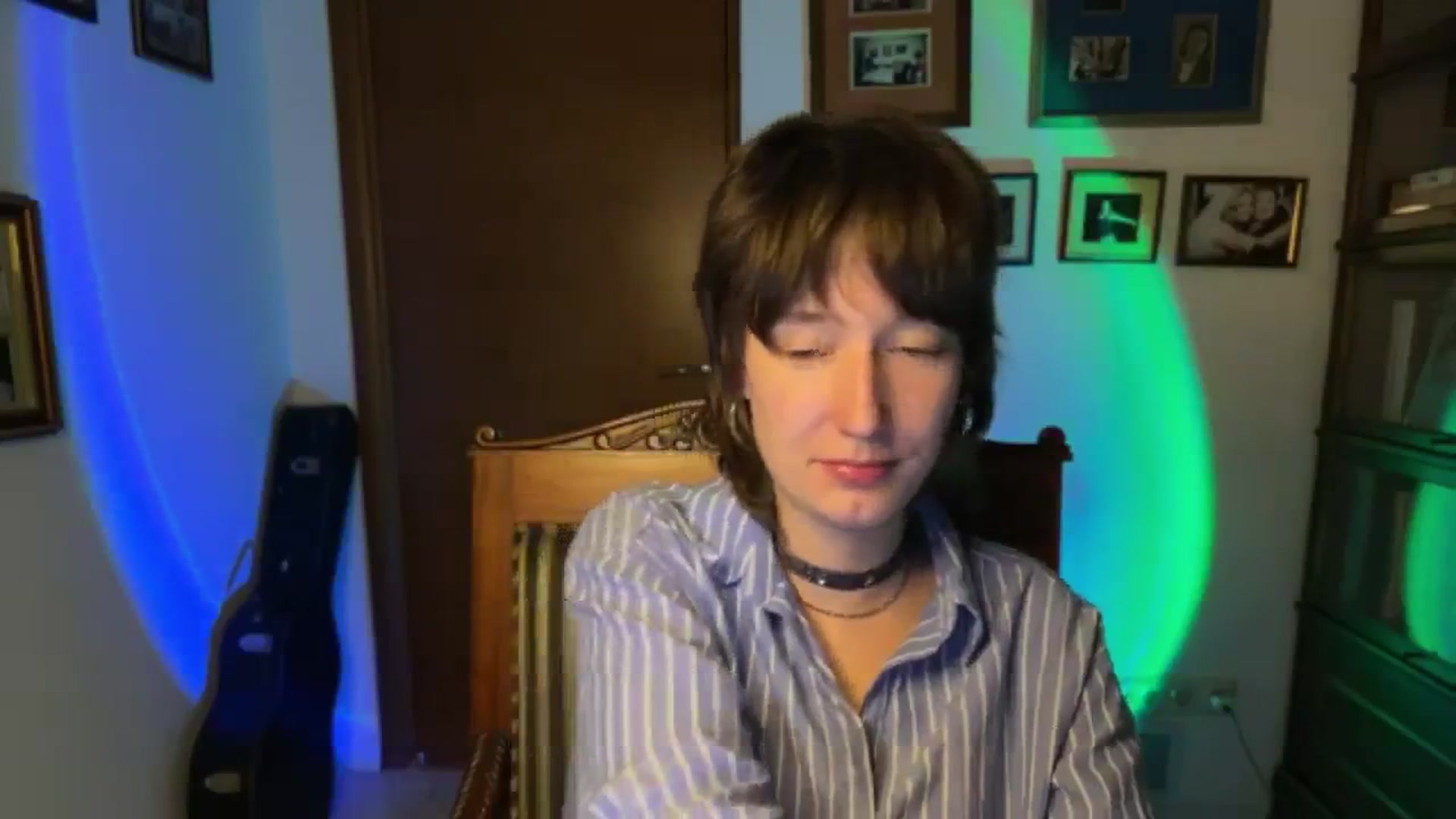 Gallery image thumbnail from LoooneyTunes's myfreecams stream on, 12/11/2025, 19:18 image 15 of 20