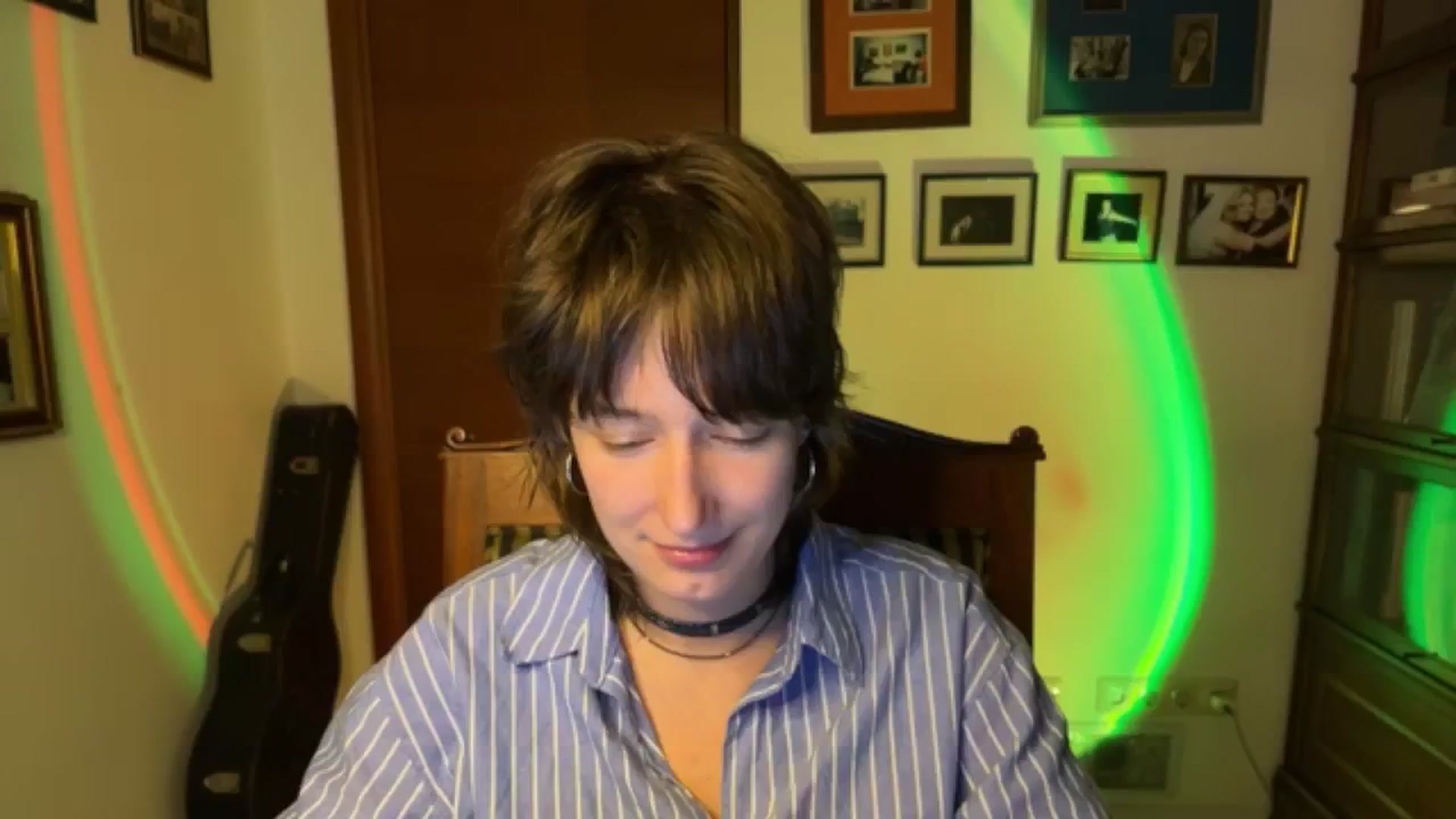 Gallery image thumbnail from LoooneyTunes's myfreecams stream on, 12/11/2025, 20:31 image 2 of 20