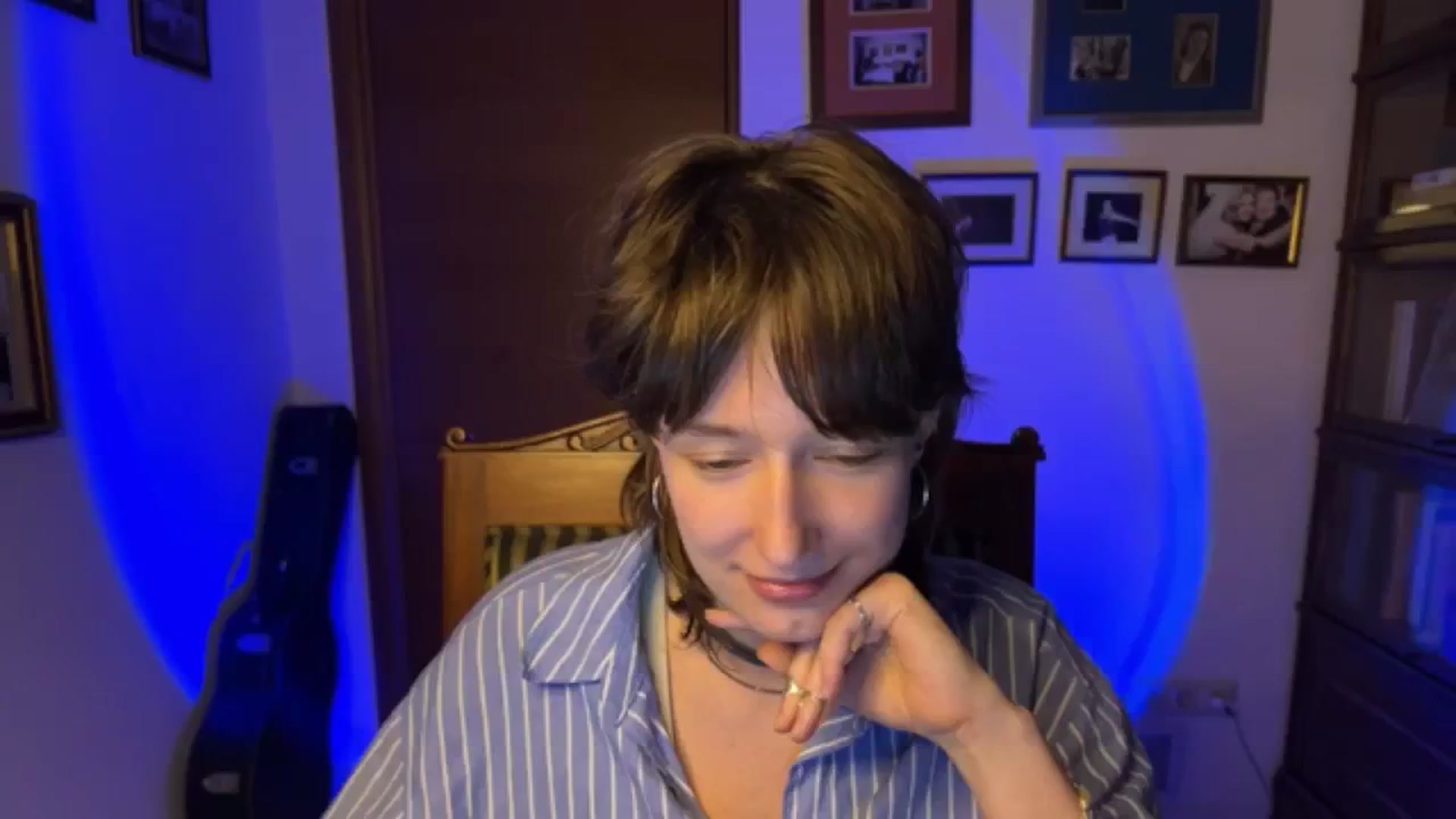 Gallery image thumbnail from LoooneyTunes's myfreecams stream on, 12/11/2025, 20:31 image 13 of 20