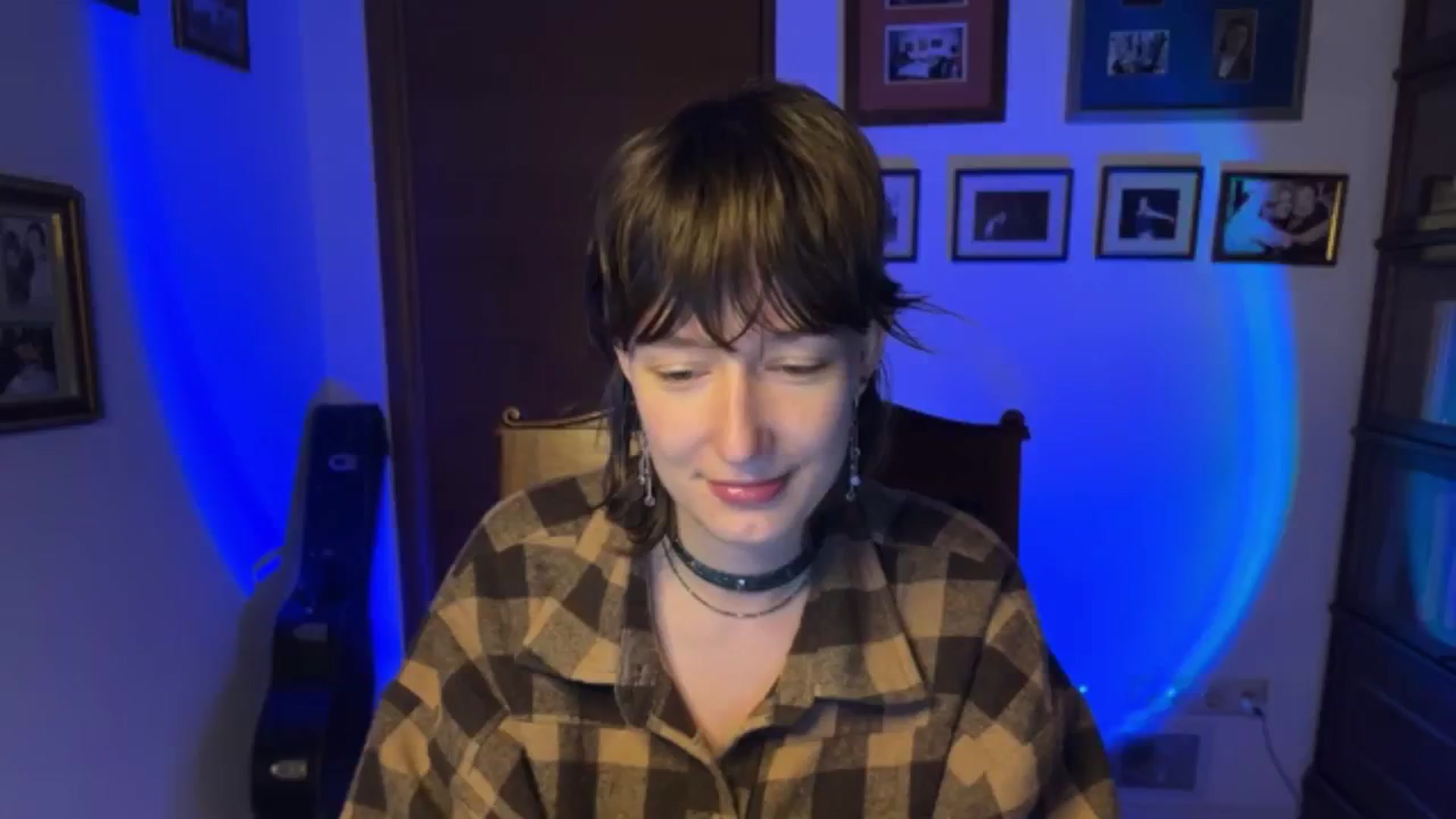 Gallery image thumbnail from LoooneyTunes's myfreecams stream on, 12/16/2025, 17:40 image 5 of 20