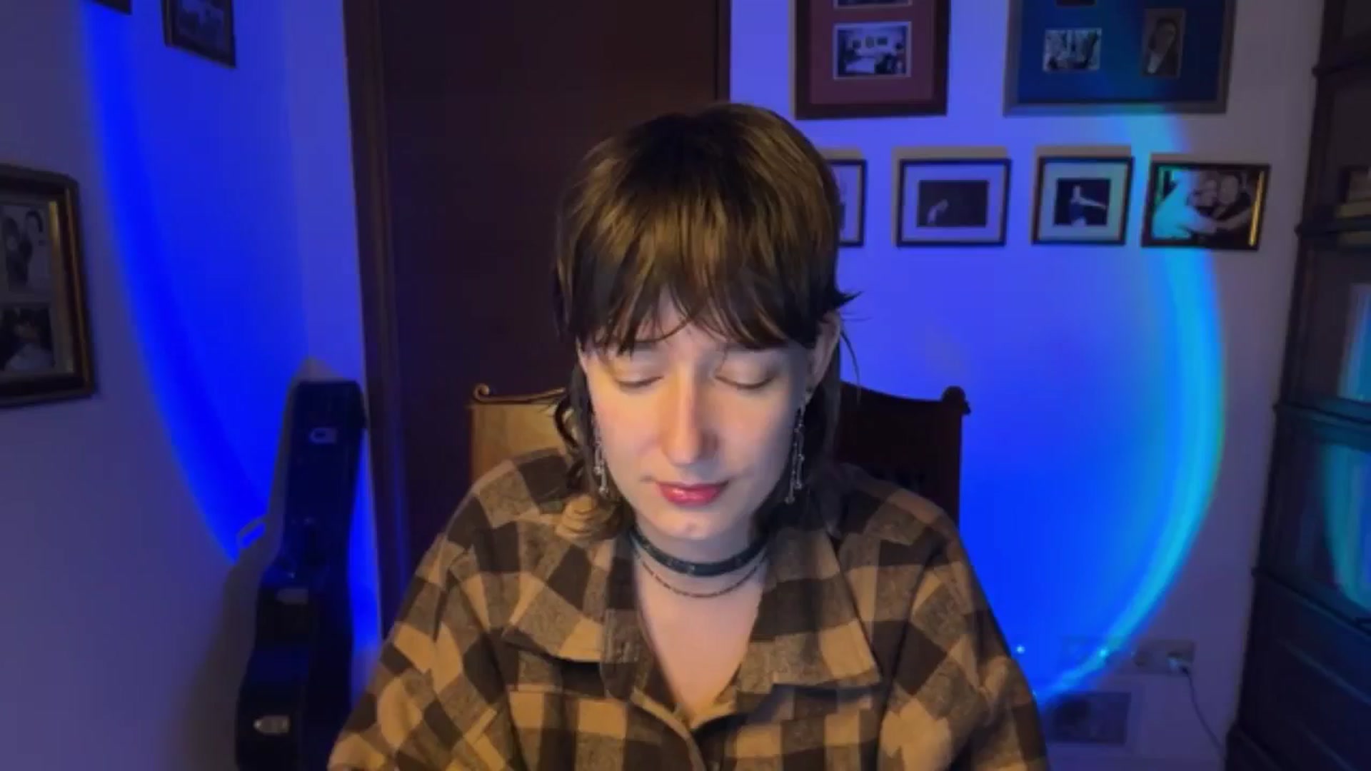 Gallery image thumbnail from LoooneyTunes's myfreecams stream on, 12/16/2025, 17:40 image 14 of 20
