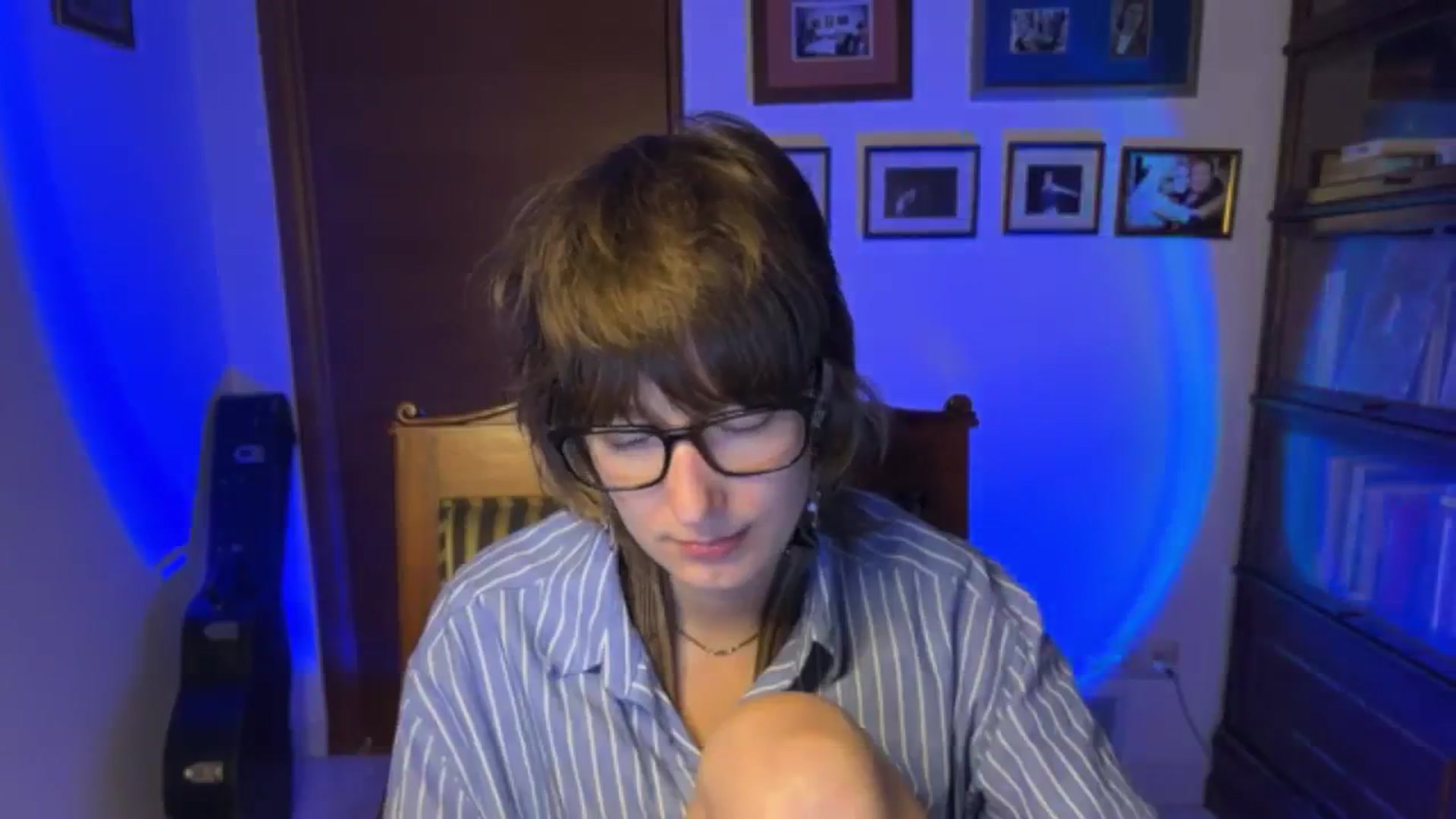 Gallery image thumbnail from LoooneyTunes's myfreecams stream on, 12/17/2025, 20:13 image 3 of 20