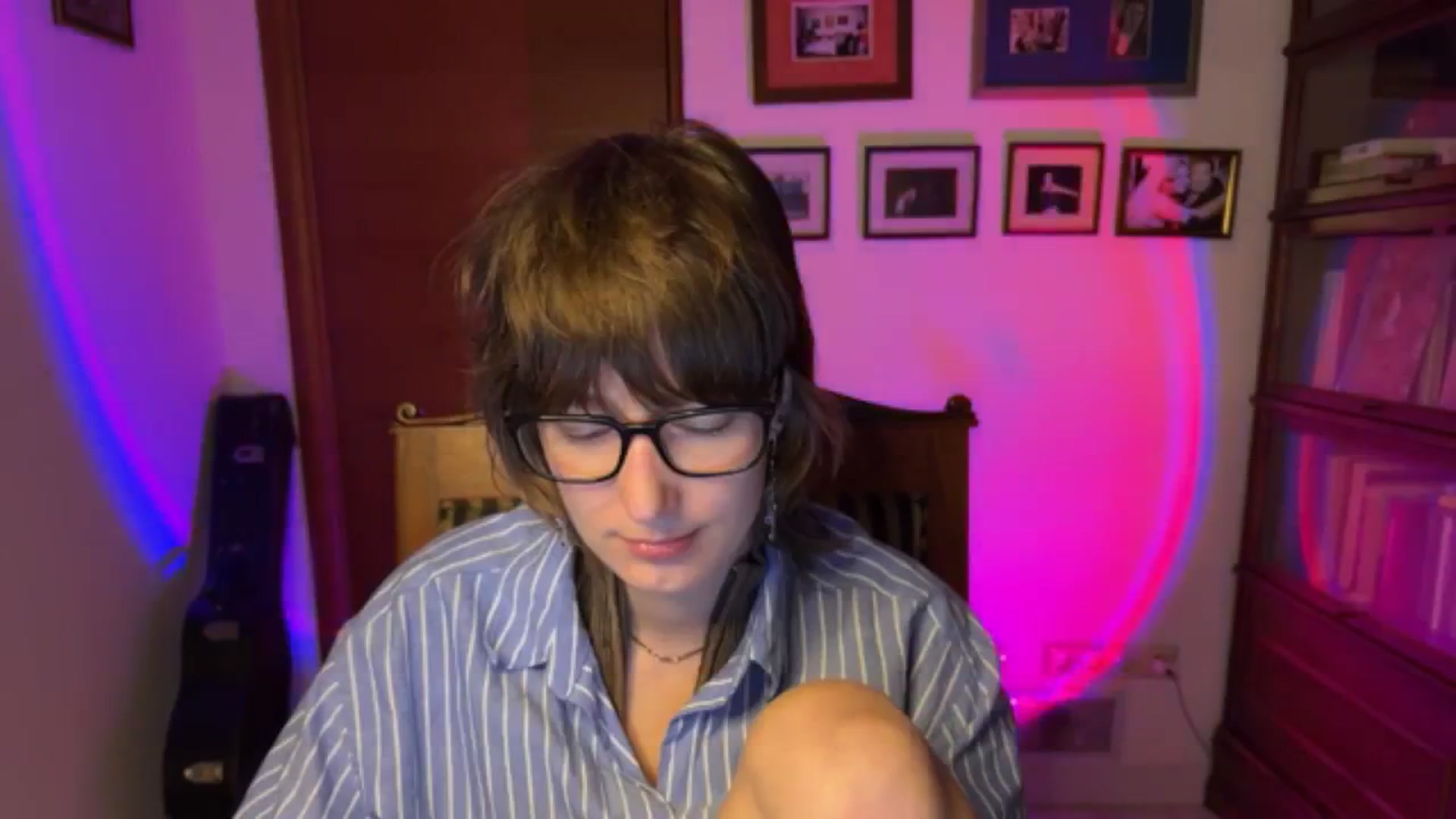 Gallery image thumbnail from LoooneyTunes's myfreecams stream on, 12/17/2025, 20:13 image 11 of 20