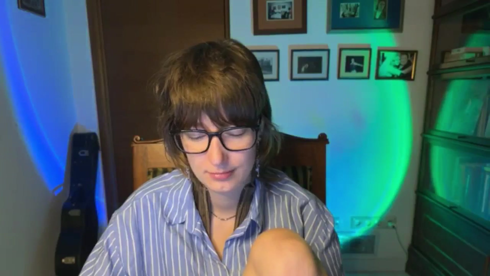 Gallery image thumbnail from LoooneyTunes's myfreecams stream on, 12/17/2025, 20:13 image 17 of 20