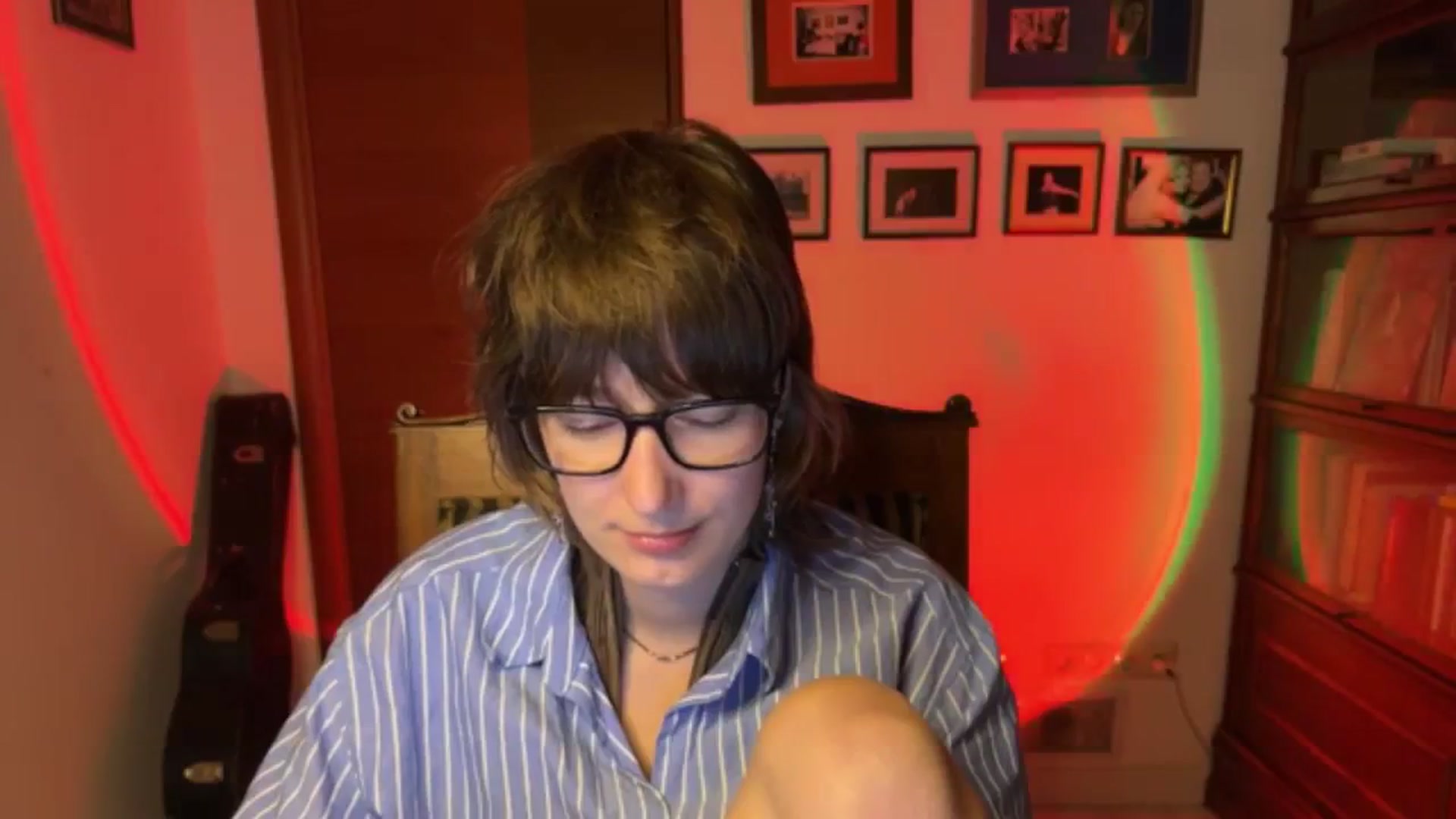 Gallery image thumbnail from LoooneyTunes's myfreecams stream on, 12/17/2025, 20:13 image 10 of 20