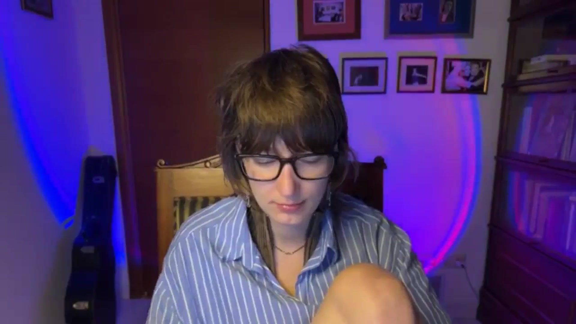 Gallery image thumbnail from LoooneyTunes's myfreecams stream on, 12/17/2025, 20:13 image 7 of 20