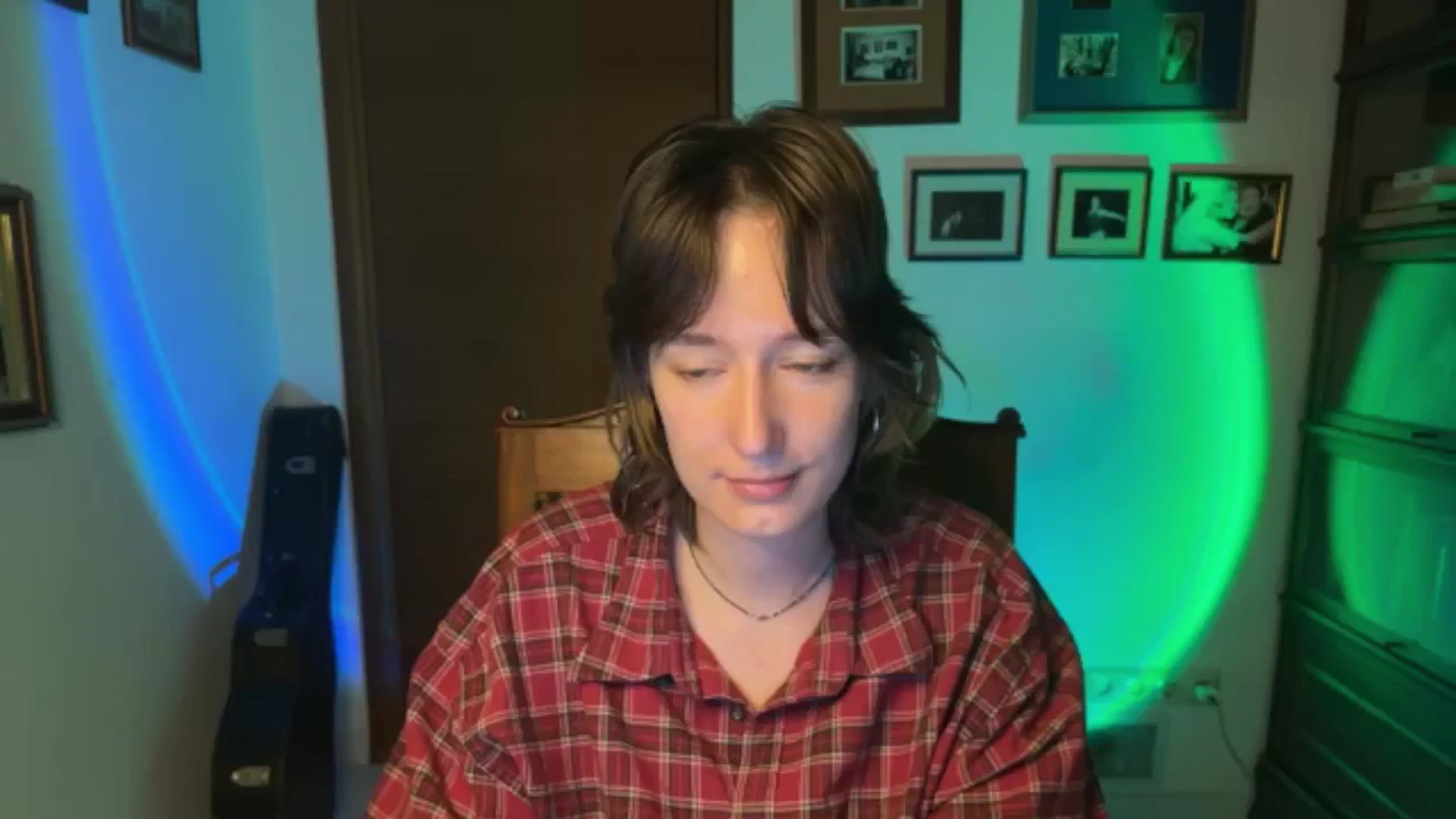 Gallery image thumbnail from LoooneyTunes's myfreecams stream on, 12/23/2025, 16:16 image 10 of 20