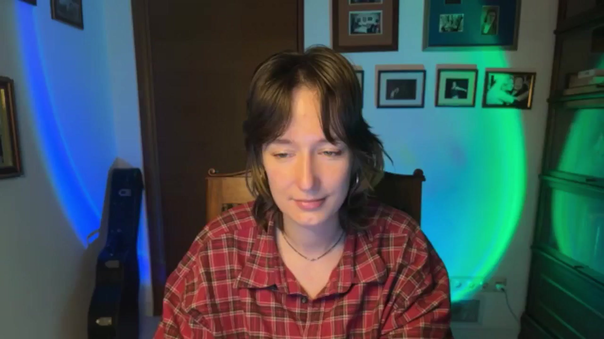 Gallery image thumbnail from LoooneyTunes's myfreecams stream on, 12/23/2025, 16:16 image 18 of 20