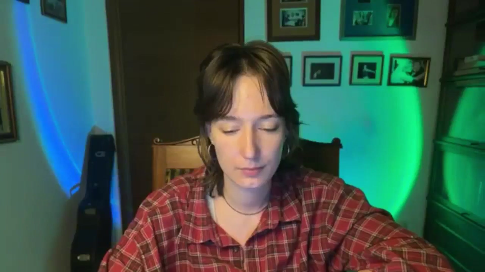Gallery image thumbnail from LoooneyTunes's myfreecams stream on, 12/23/2025, 17:46 image 18 of 20