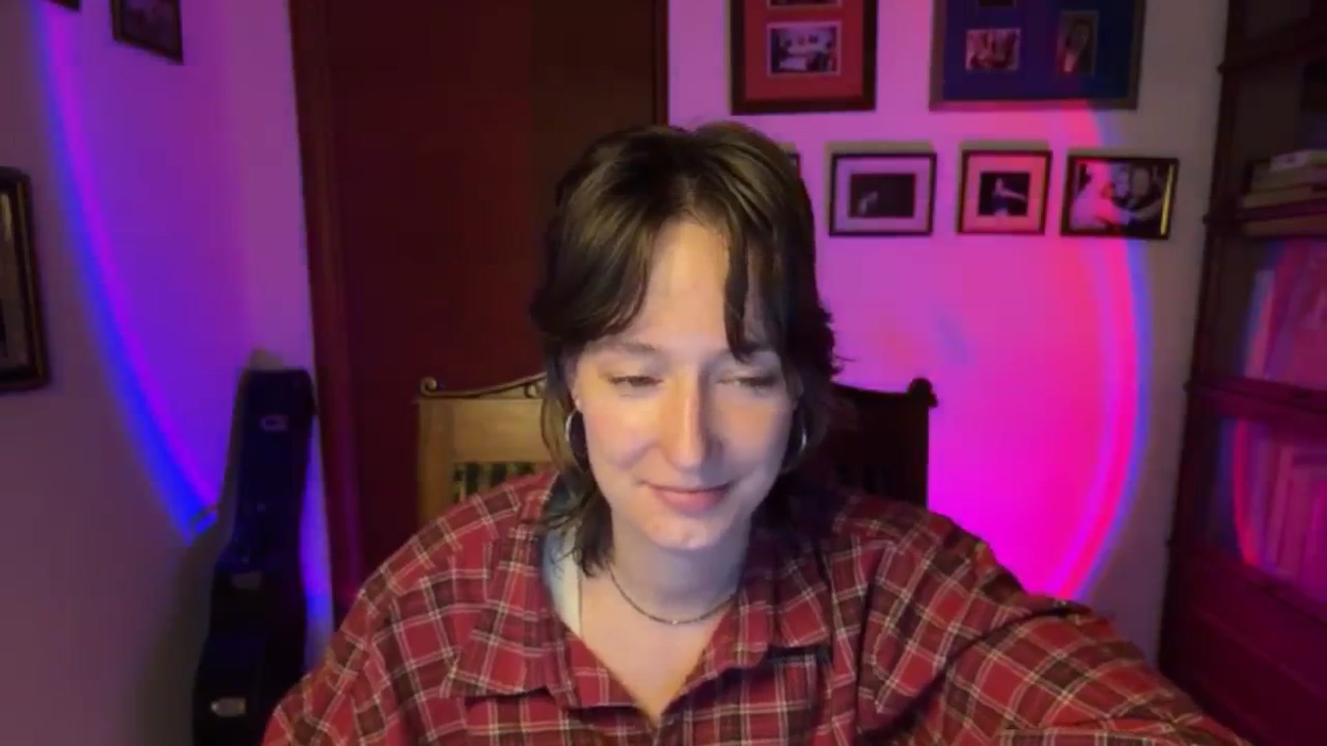 Gallery image thumbnail from LoooneyTunes's myfreecams stream on, 12/23/2025, 17:46 image 15 of 20