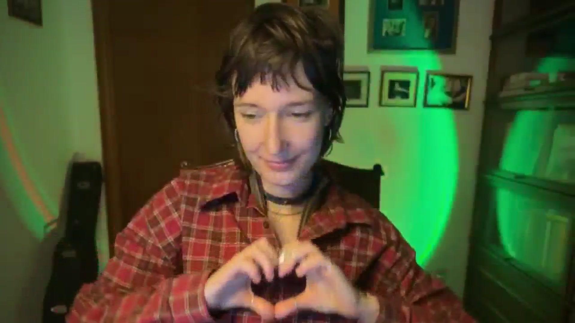 Gallery image thumbnail from LoooneyTunes's myfreecams stream on, 01/28/2026, 18:19 image 13 of 20