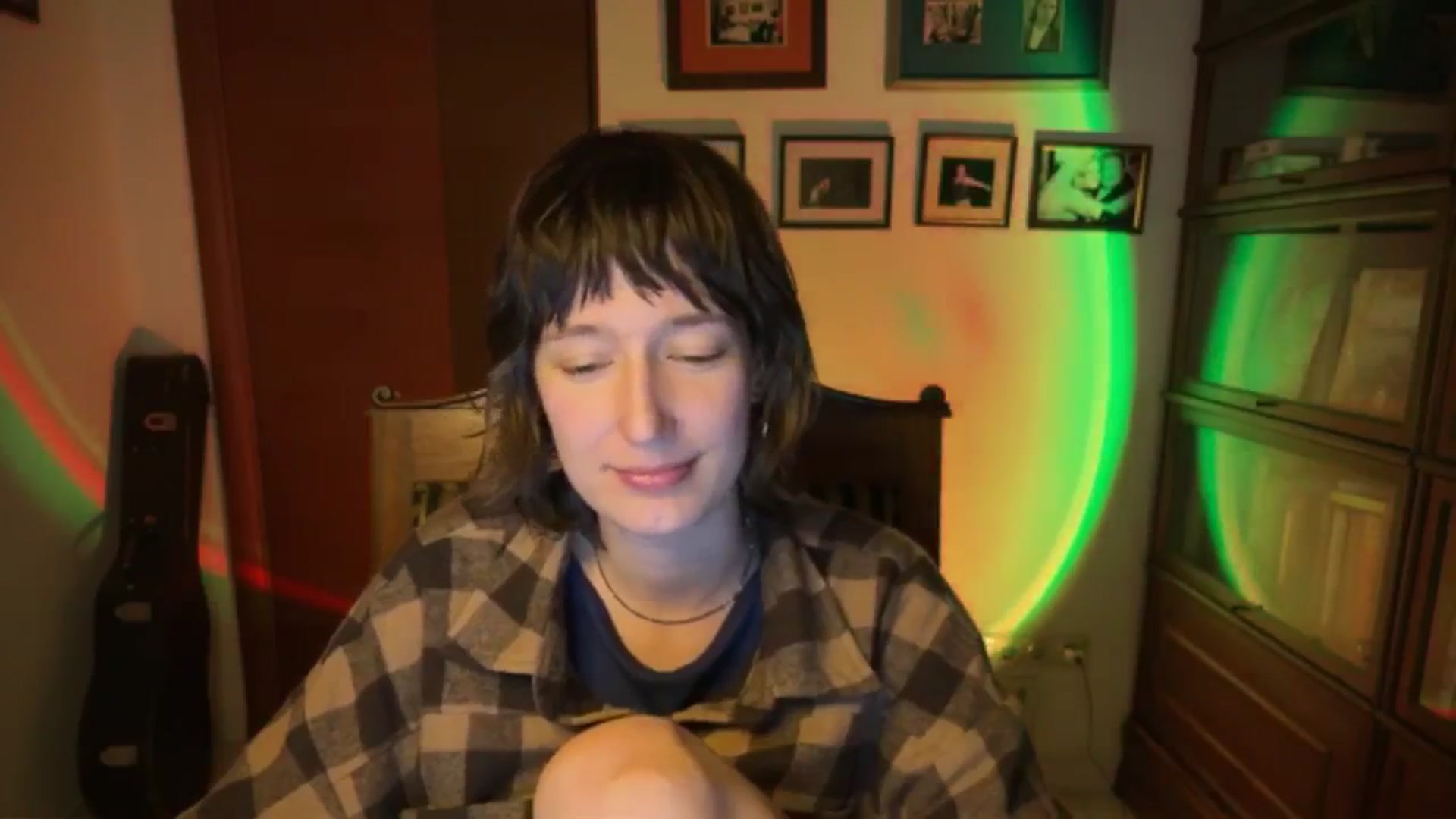 Gallery image thumbnail from LoooneyTunes's myfreecams stream on, 02/09/2026, 24:05 image 17 of 20