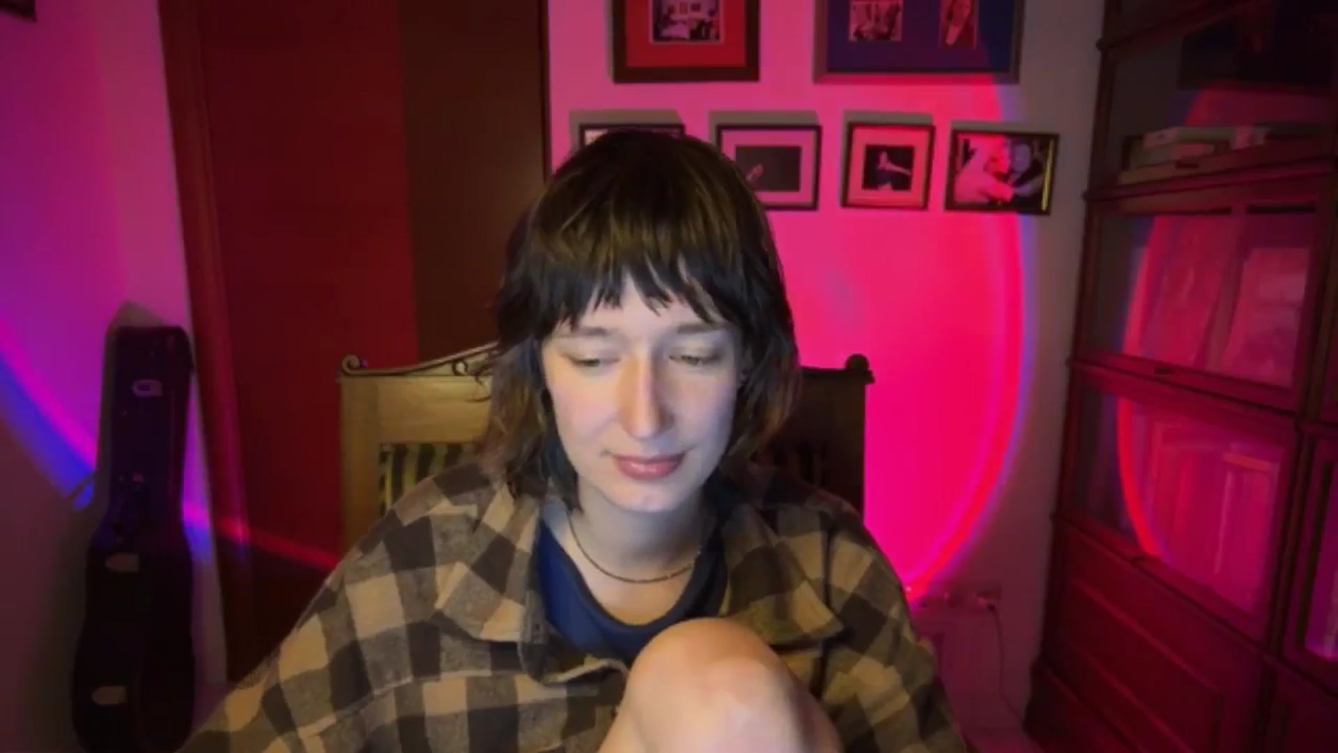 Gallery image thumbnail from LoooneyTunes's myfreecams stream on, 02/09/2026, 24:05 image 18 of 20