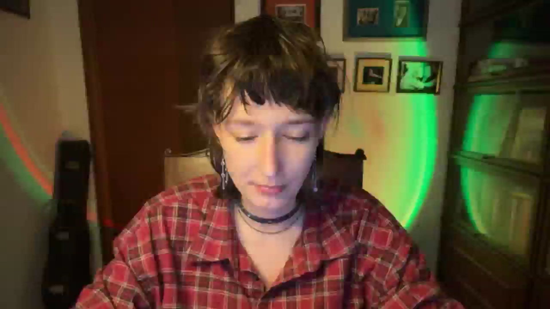 Gallery image thumbnail from LoooneyTunes's myfreecams stream on, 02/10/2026, 17:02 image 1 of 20