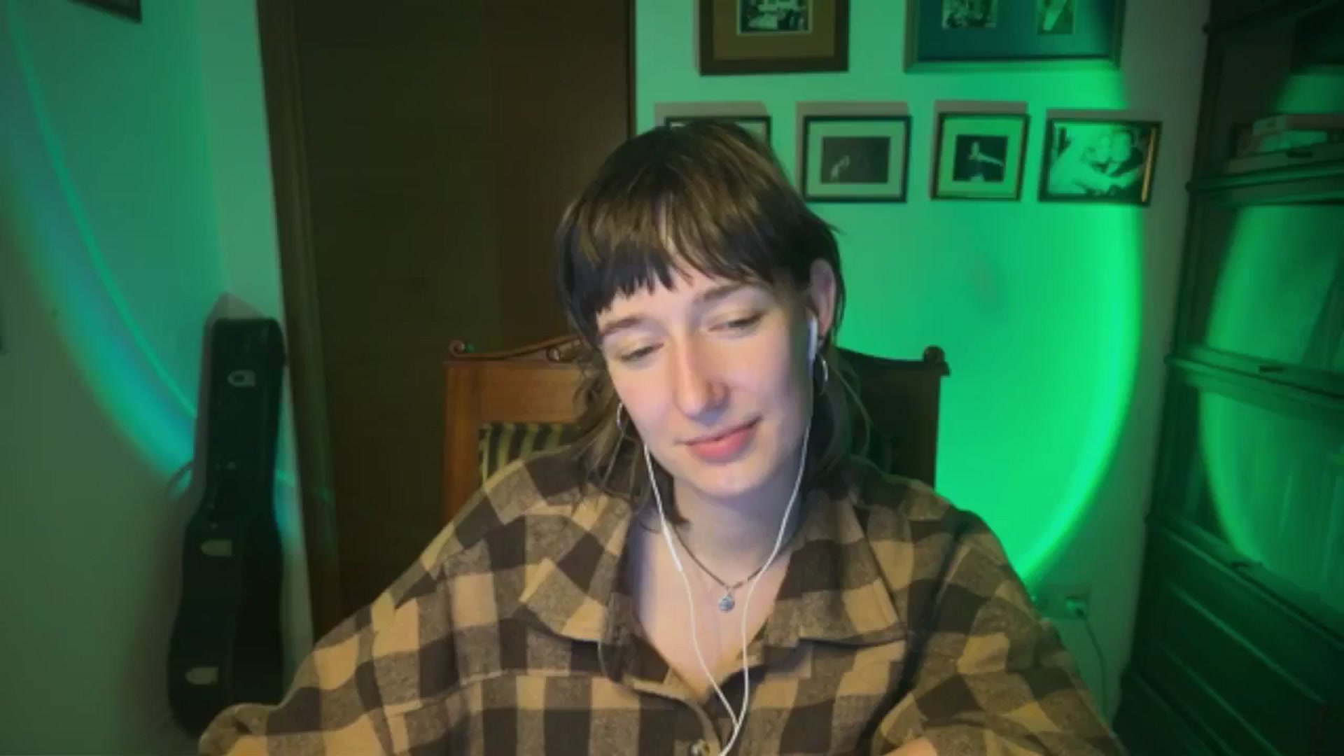 Gallery image thumbnail from LoooneyTunes's myfreecams stream on, 02/16/2026, 22:53 image 10 of 20