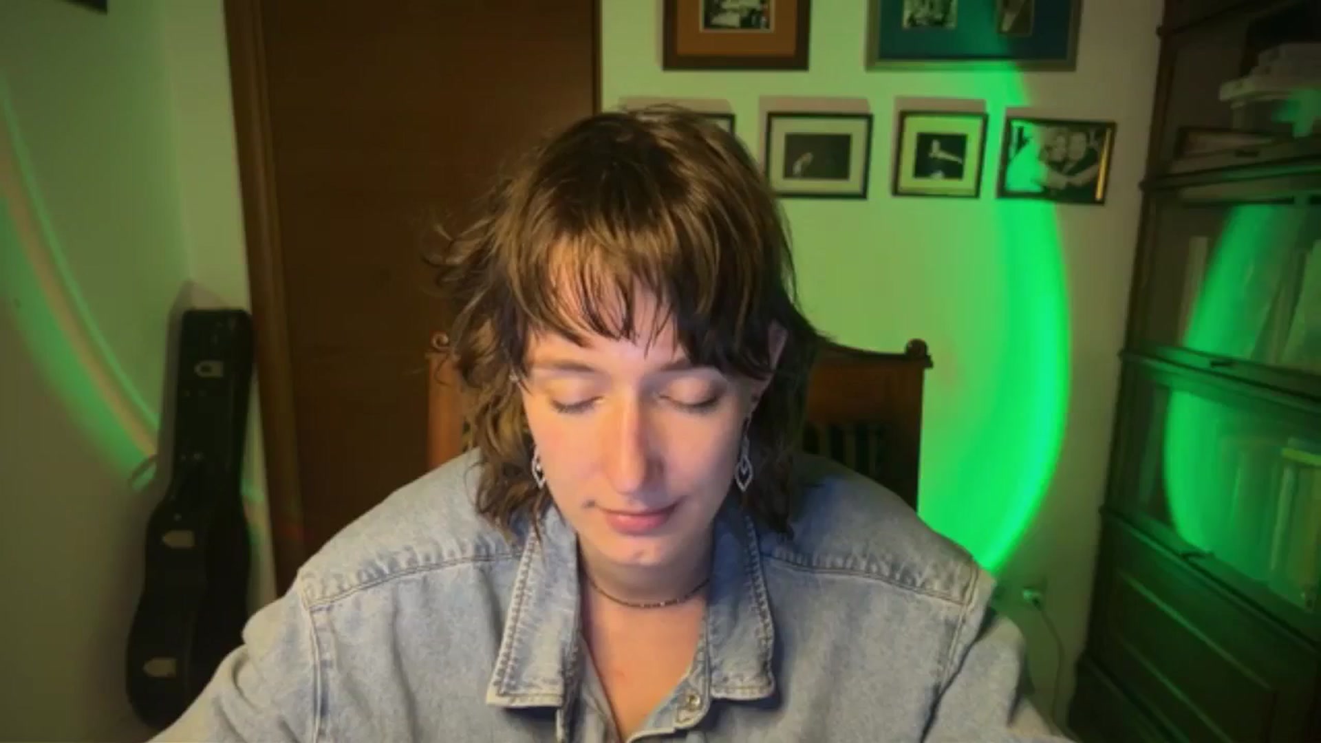 Gallery image thumbnail from LoooneyTunes's myfreecams stream on, 03/03/2026, 23:43 image 15 of 20