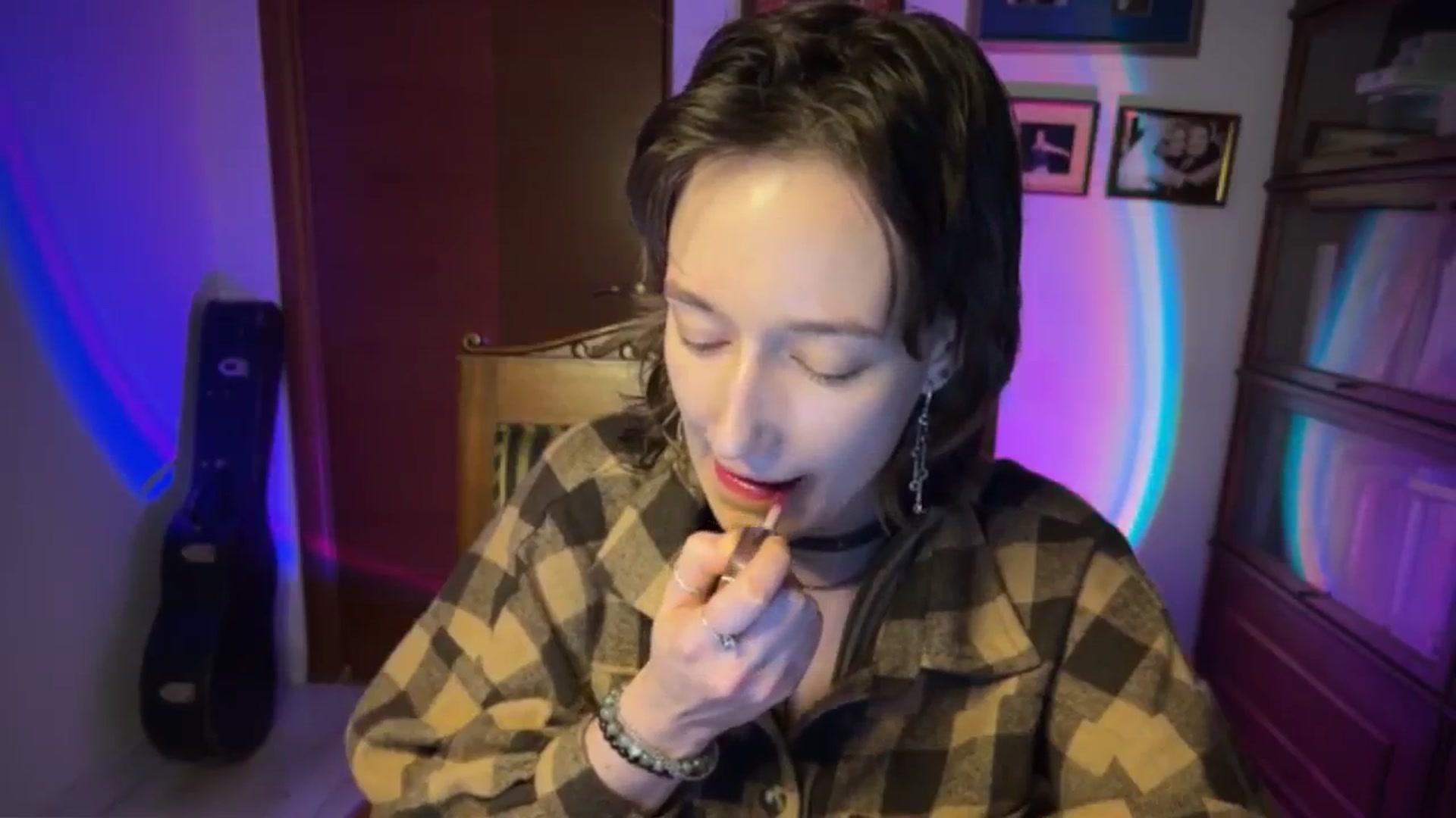 Gallery image thumbnail from LoooneyTunes's myfreecams stream on, 03/06/2026, 22:22 image 13 of 20