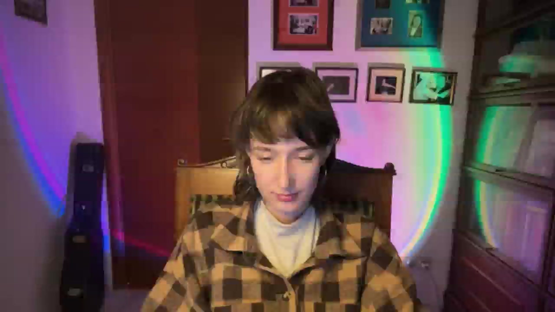 Gallery image thumbnail from LoooneyTunes's myfreecams stream on, 03/15/2026, 24:22 image 7 of 20
