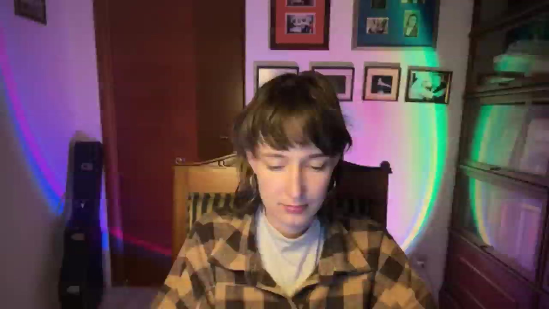 Gallery image thumbnail from LoooneyTunes's myfreecams stream on, 03/15/2026, 24:22 image 6 of 20