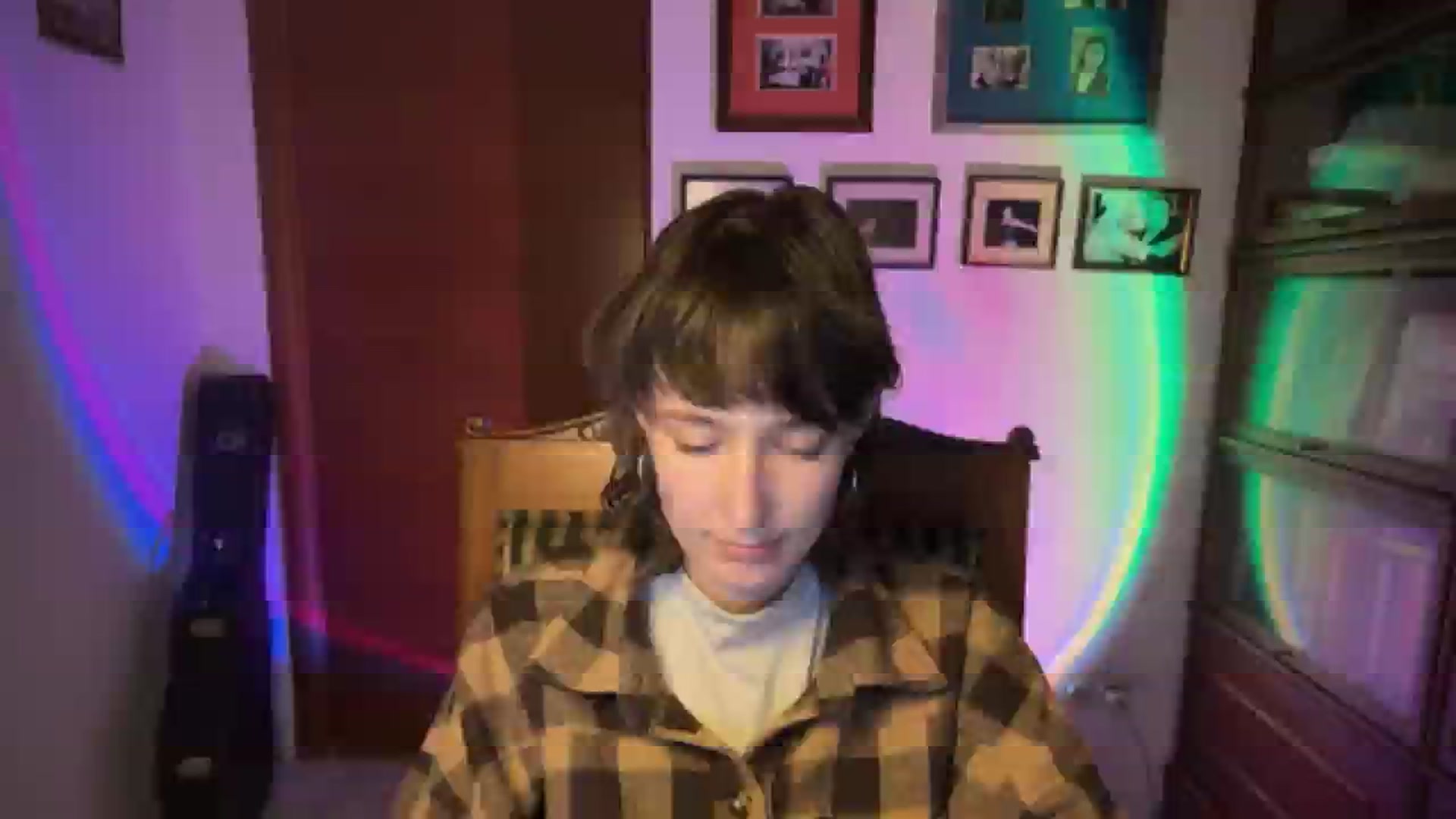 Gallery image thumbnail from LoooneyTunes's myfreecams stream on, 03/15/2026, 24:22 image 1 of 20