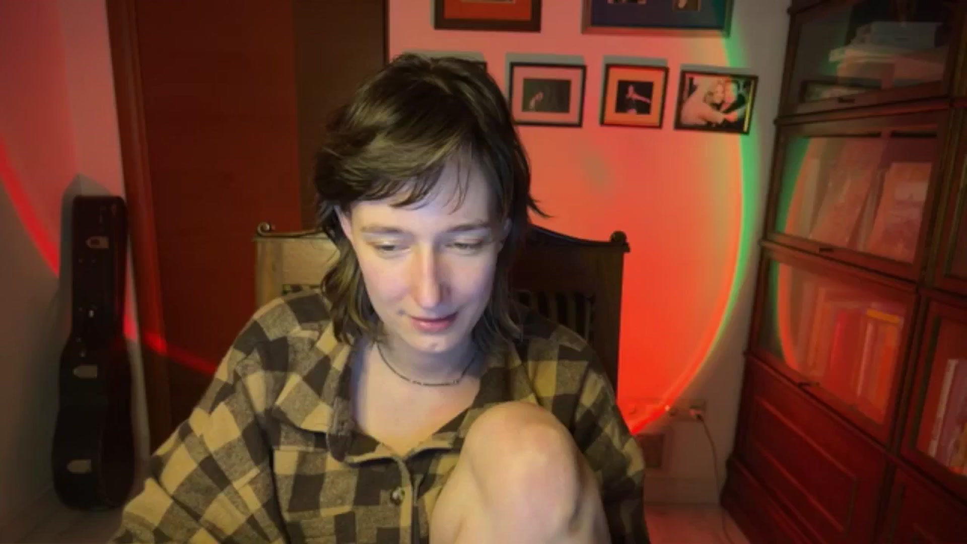 Gallery image thumbnail from LoooneyTunes's myfreecams stream on, 03/18/2026, 23:23 image 16 of 20