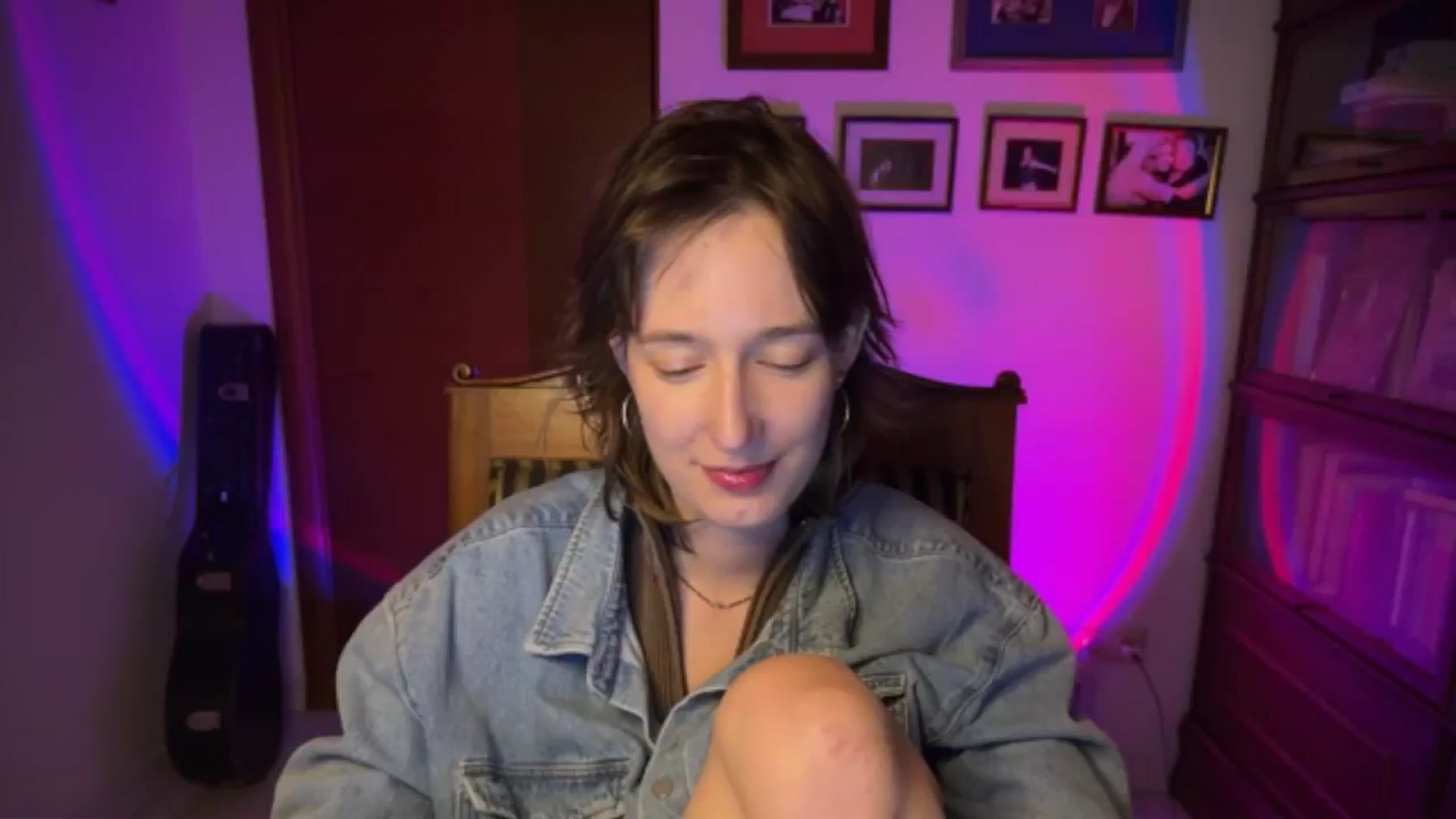 Gallery image thumbnail from LoooneyTunes's myfreecams stream on, 03/19/2026, 23:49 image 18 of 20