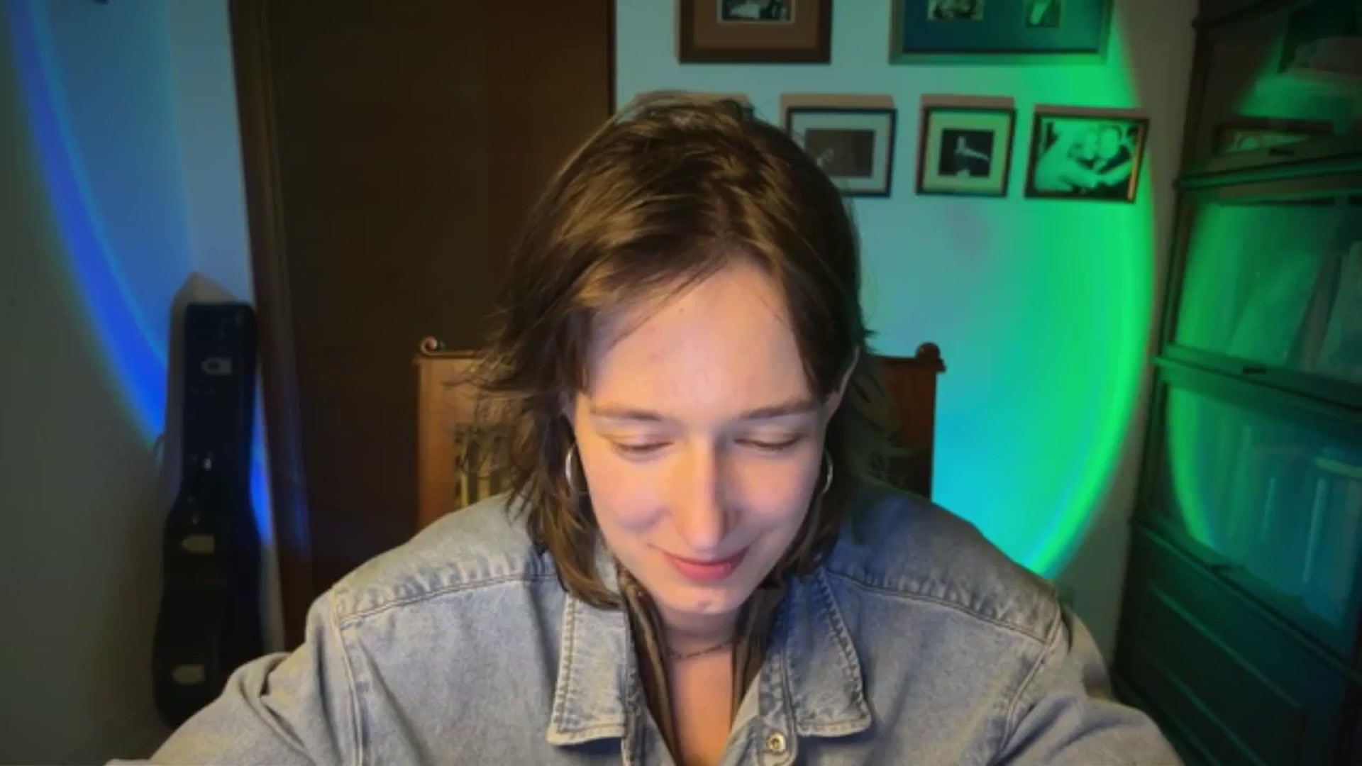 Gallery image thumbnail from LoooneyTunes's myfreecams stream on, 03/19/2026, 23:49 image 3 of 20