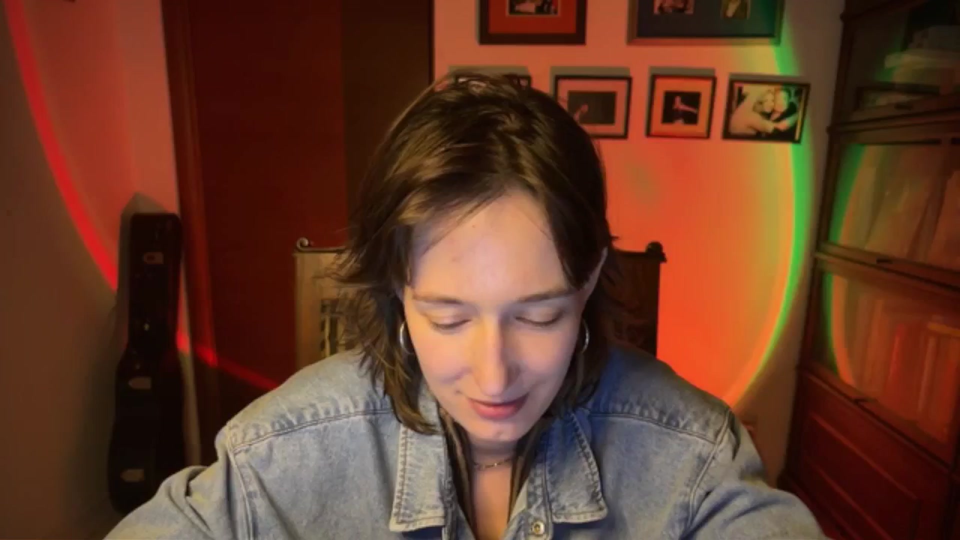 Gallery image thumbnail from LoooneyTunes's myfreecams stream on, 03/19/2026, 23:49 image 6 of 20