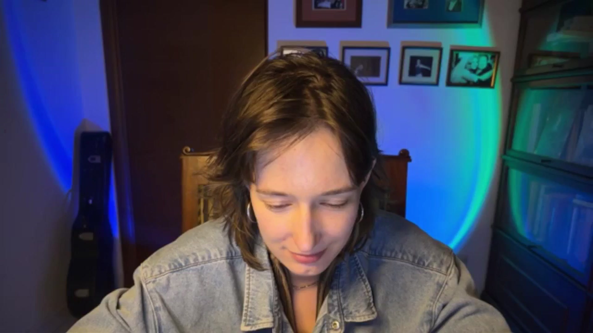 Gallery image thumbnail from LoooneyTunes's myfreecams stream on, 03/19/2026, 23:49 image 8 of 20