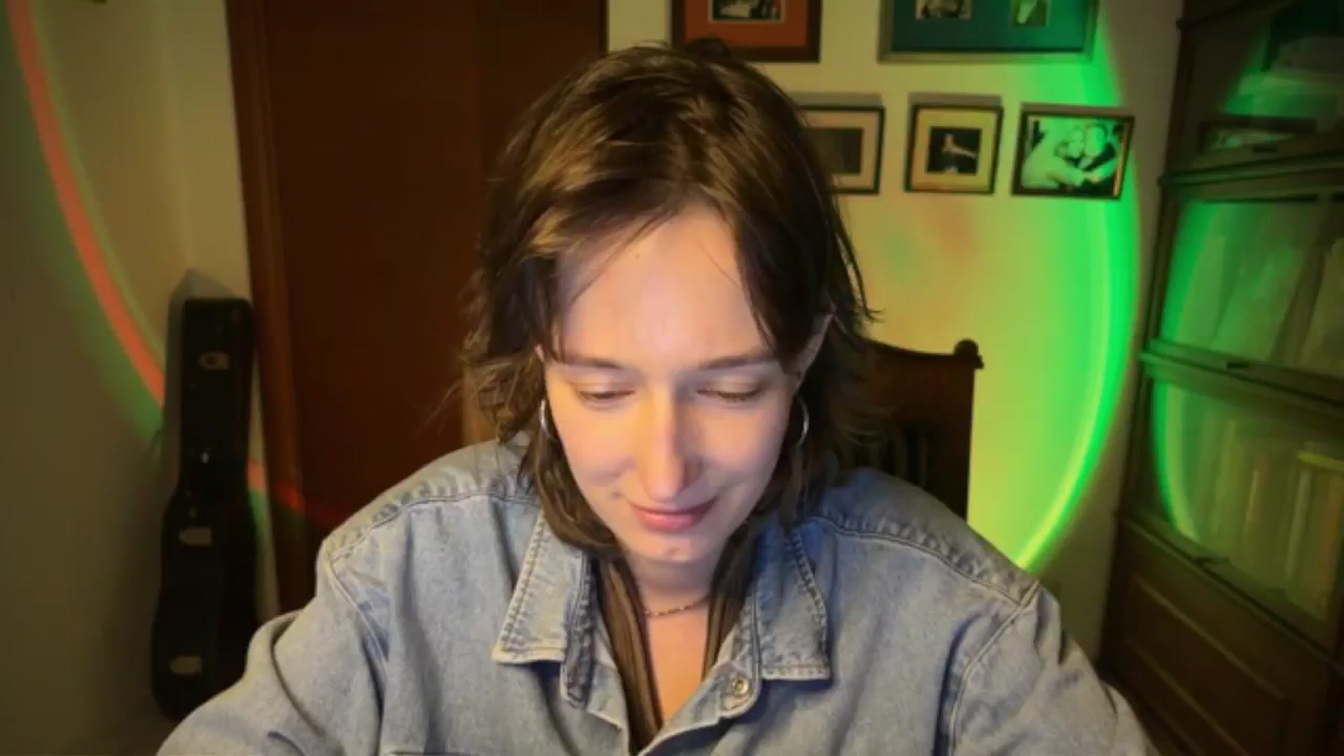 Gallery image thumbnail from LoooneyTunes's myfreecams stream on, 03/19/2026, 23:49 image 11 of 20