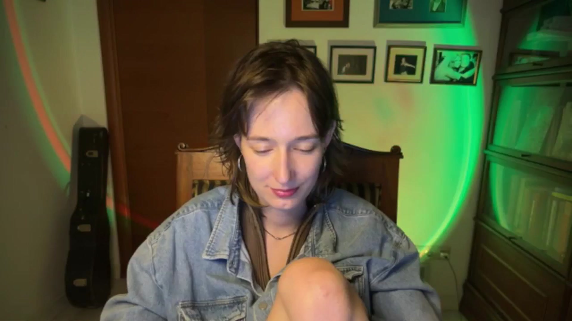 Gallery image thumbnail from LoooneyTunes's myfreecams stream on, 03/19/2026, 23:49 image 20 of 20