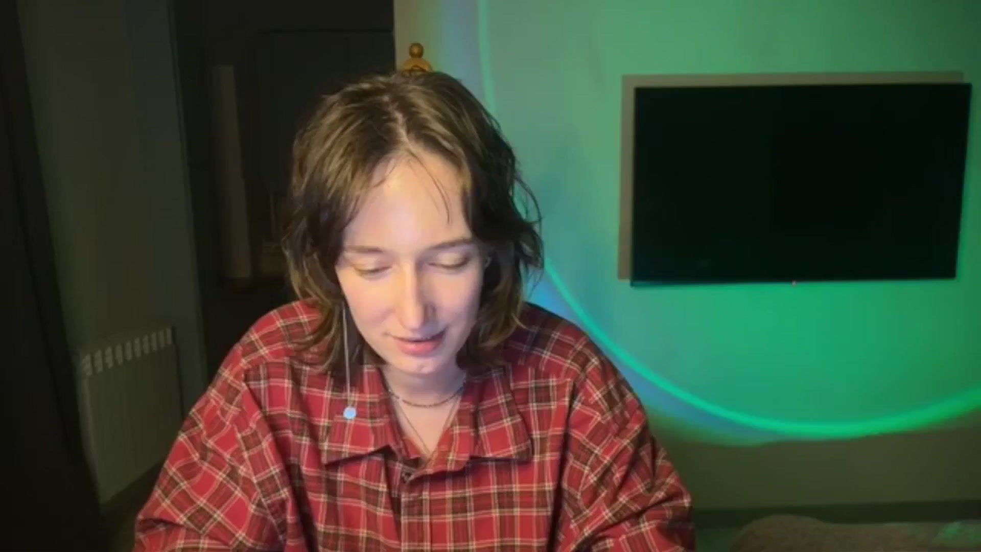 Gallery image thumbnail from LoooneyTunes's myfreecams stream on, 04/06/2026, 22:35 image 3 of 20