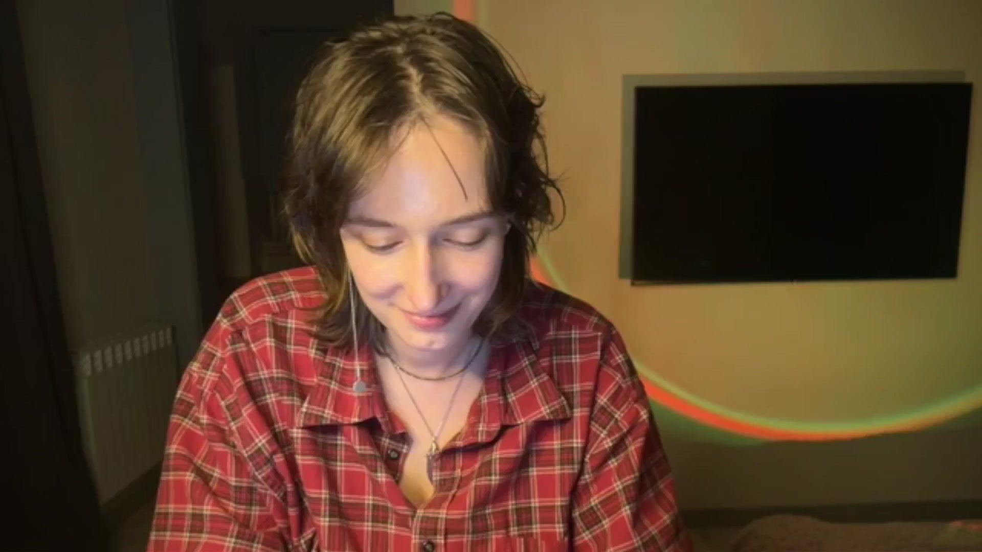 Gallery image thumbnail from LoooneyTunes's myfreecams stream on, 04/06/2026, 22:35 image 14 of 20