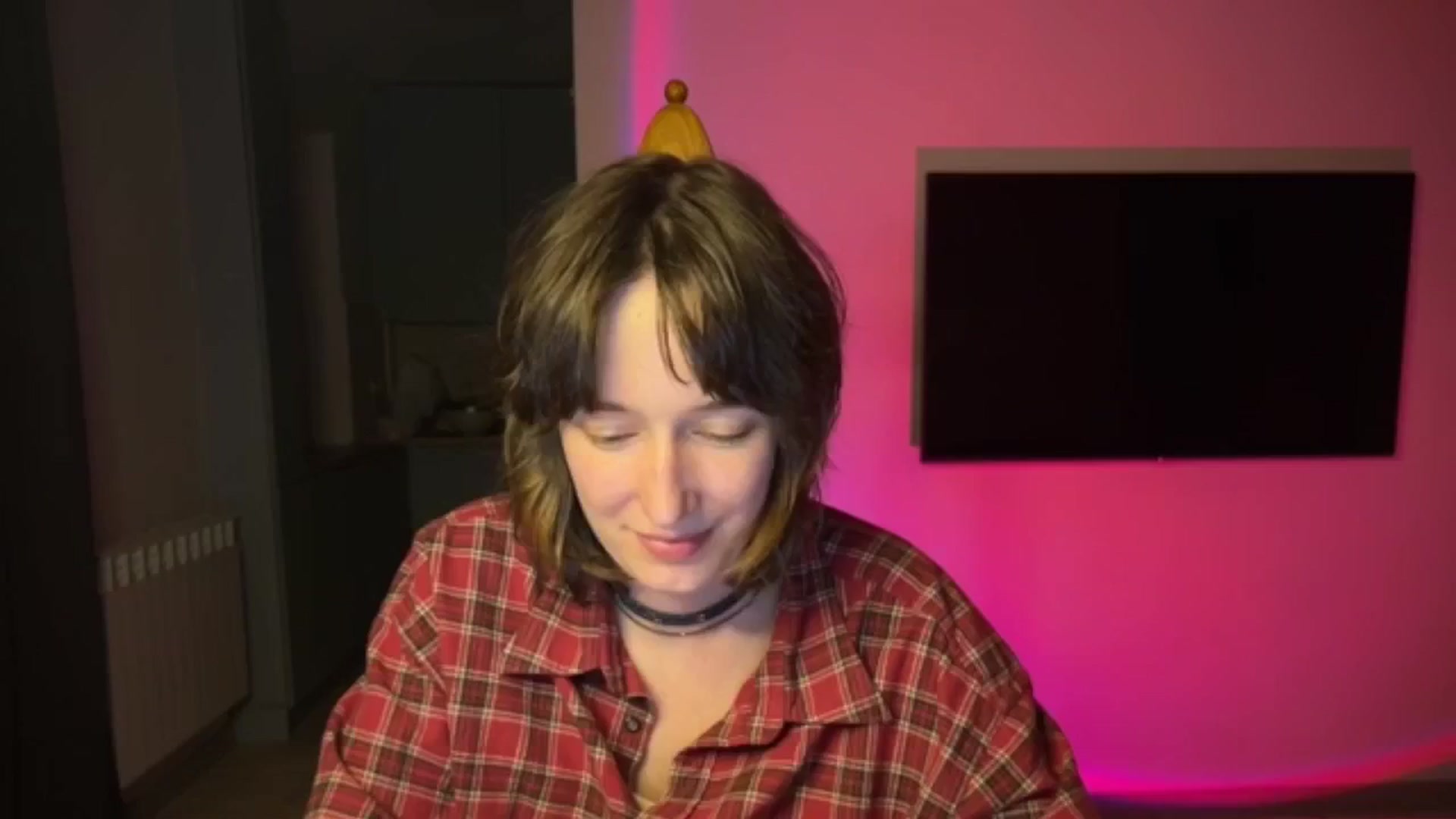 Gallery image thumbnail from LoooneyTunes's myfreecams stream on, 04/10/2026, 24:16 image 18 of 20