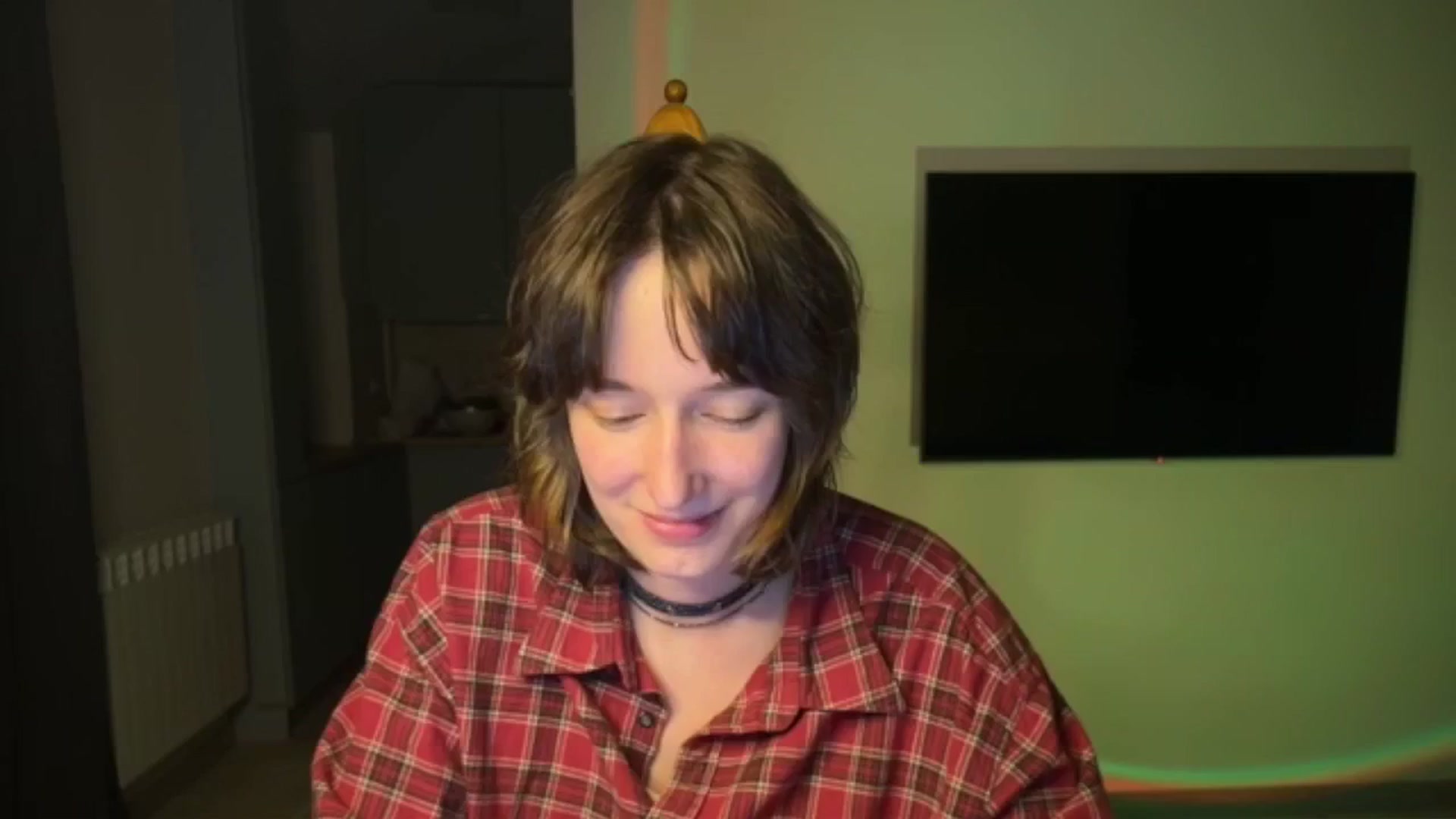 Gallery image thumbnail from LoooneyTunes's myfreecams stream on, 04/10/2026, 24:16 image 17 of 20