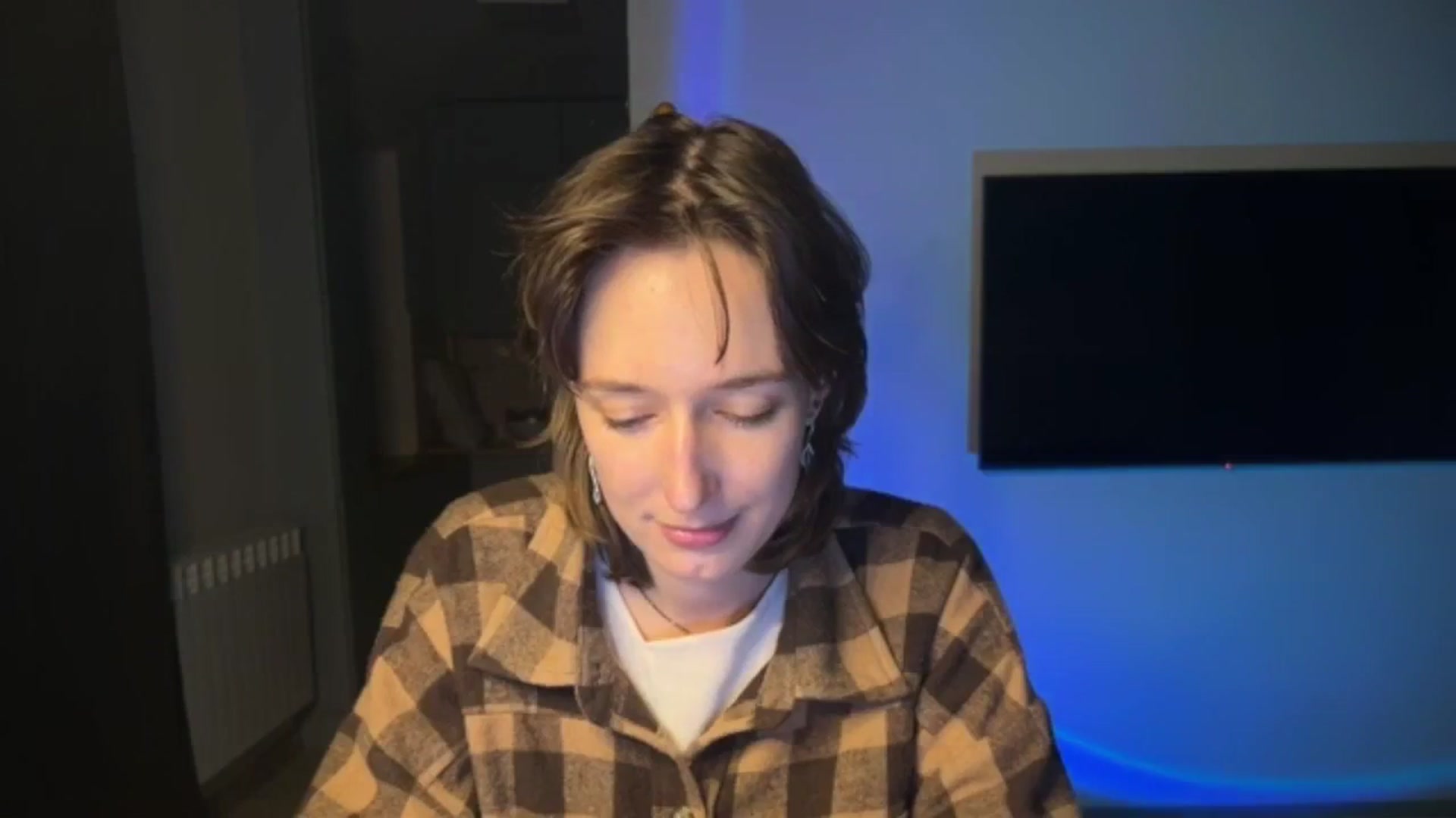 Gallery image thumbnail from LoooneyTunes's myfreecams stream on, 04/10/2026, 22:42 image 6 of 20