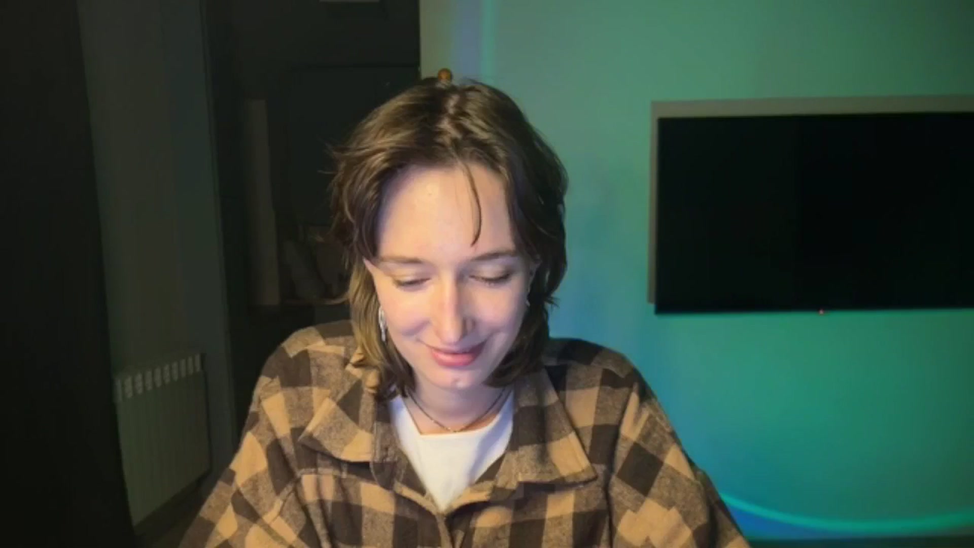 Gallery image thumbnail from LoooneyTunes's myfreecams stream on, 04/10/2026, 22:42 image 13 of 20