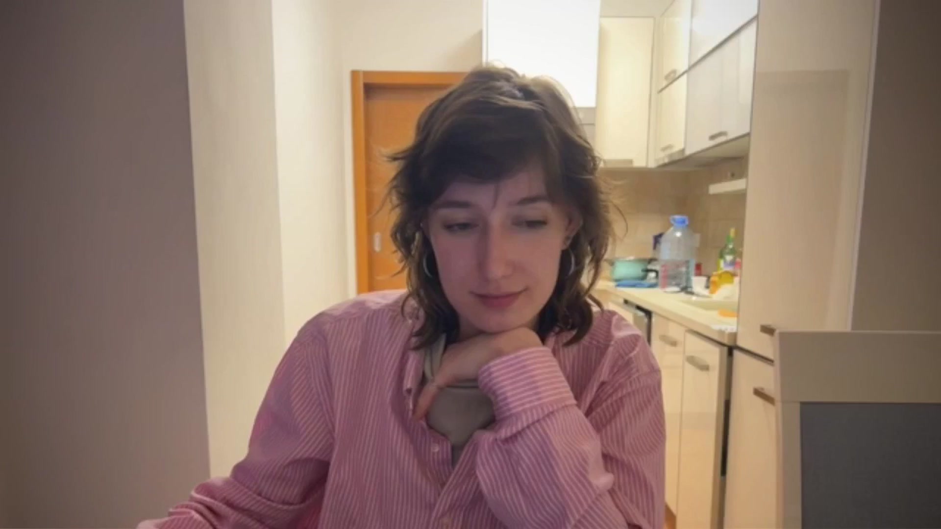 Gallery image thumbnail from LoooneyTunes's myfreecams stream on, 04/18/2026, 24:32 image 8 of 20