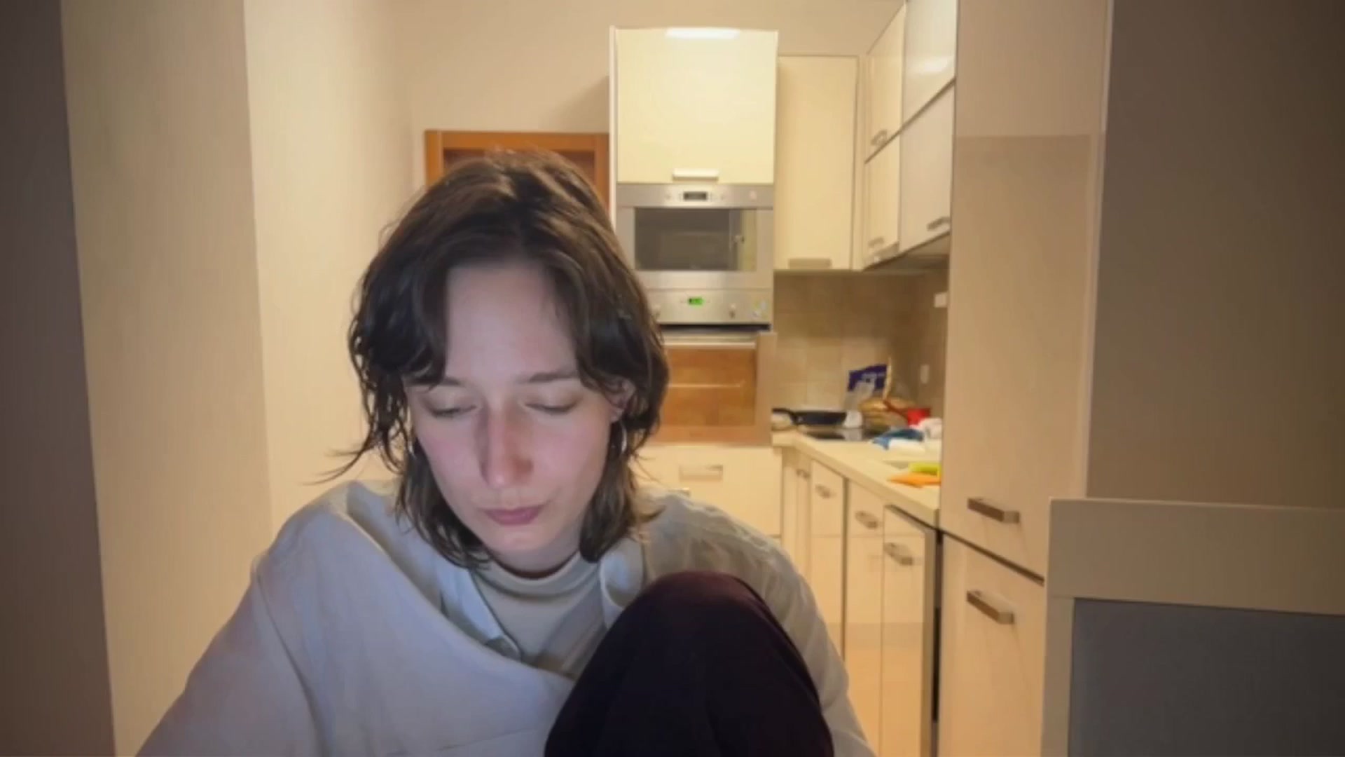 Gallery image thumbnail from LoooneyTunes's myfreecams stream on, 04/22/2026, 24:24 image 8 of 20