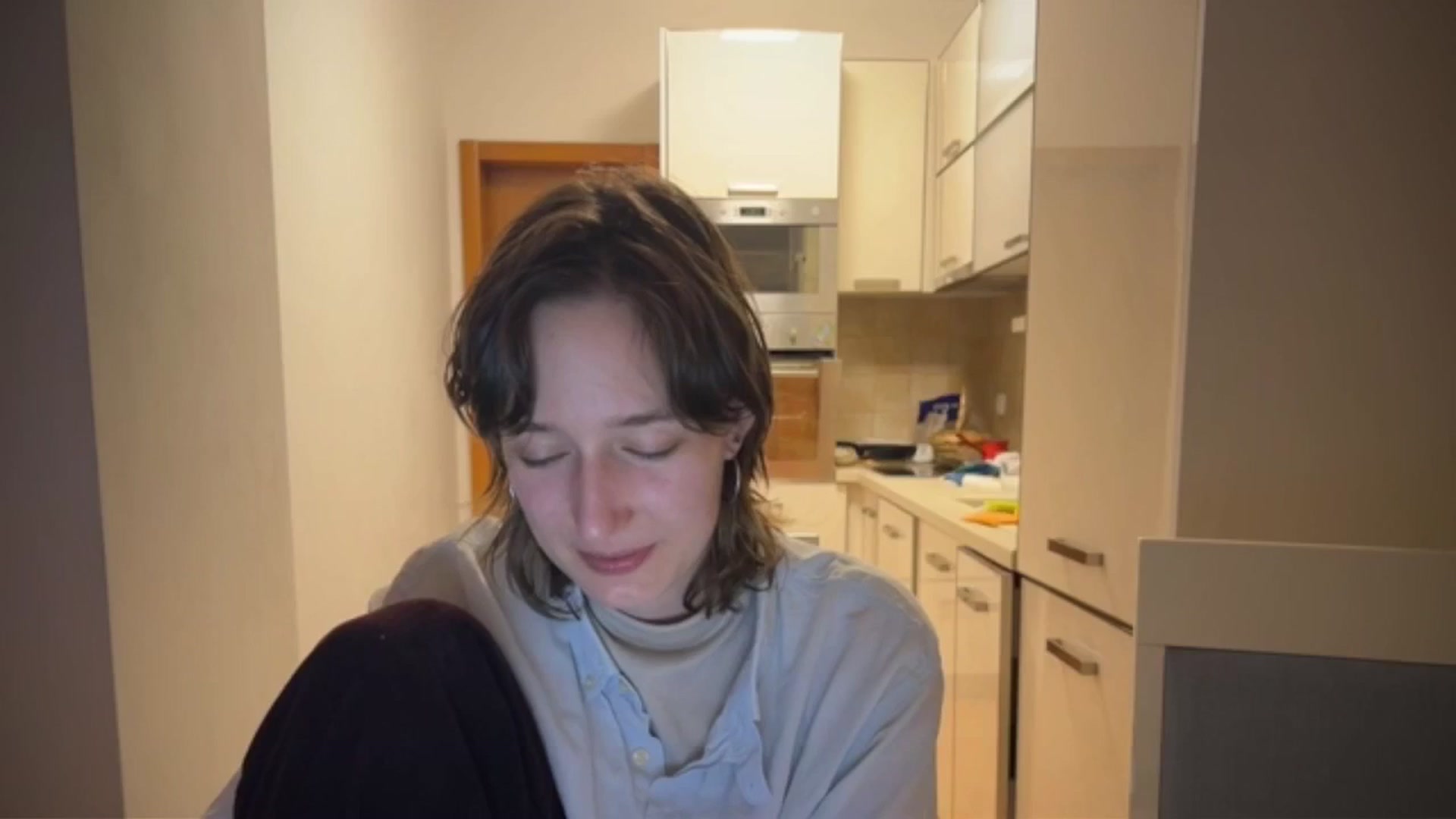 Gallery image thumbnail from LoooneyTunes's myfreecams stream on, 04/22/2026, 24:24 image 18 of 20
