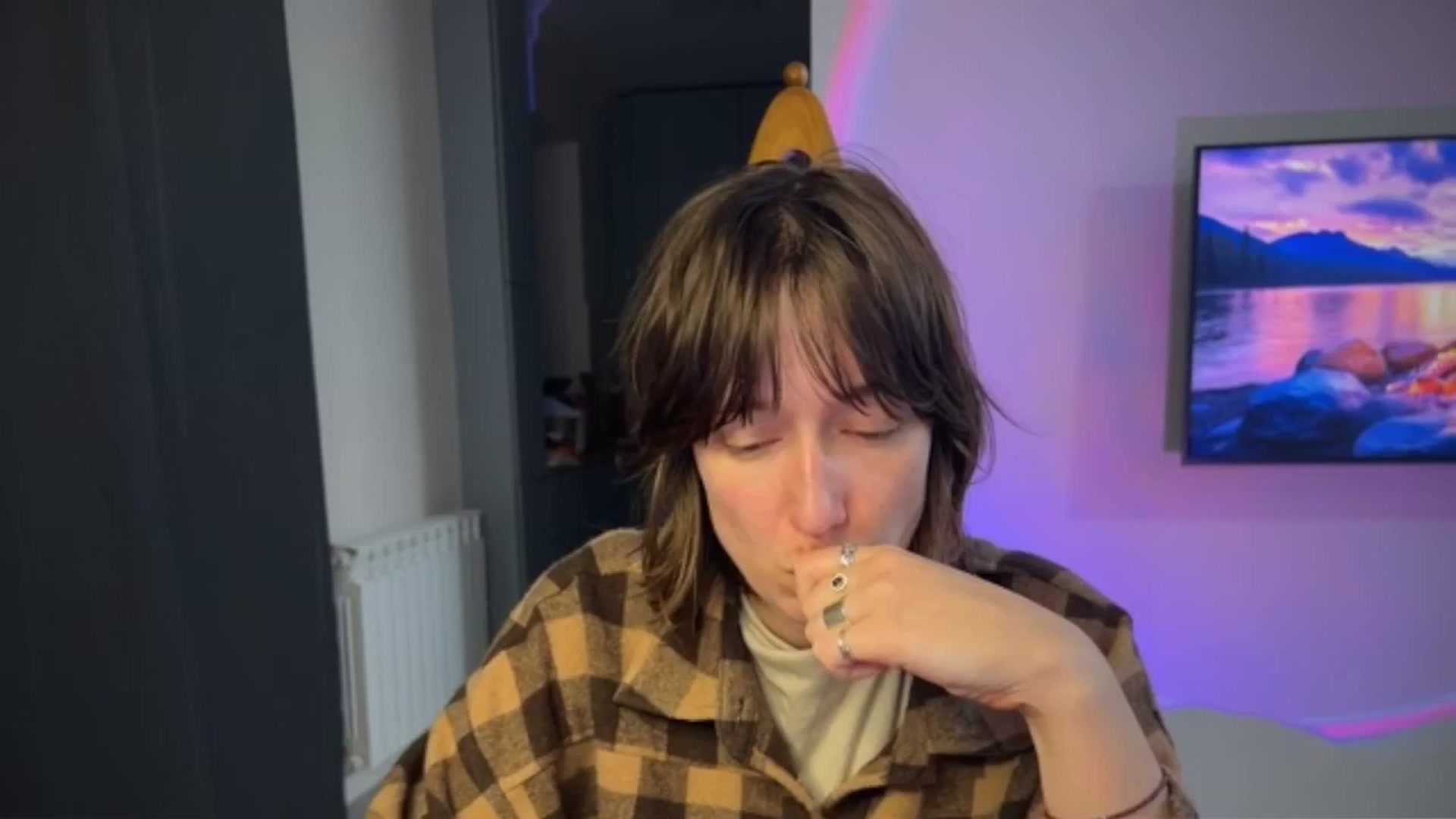 Gallery image thumbnail from LoooneyTunes's myfreecams stream on, 04/27/2026, 18:22 image 1 of 20