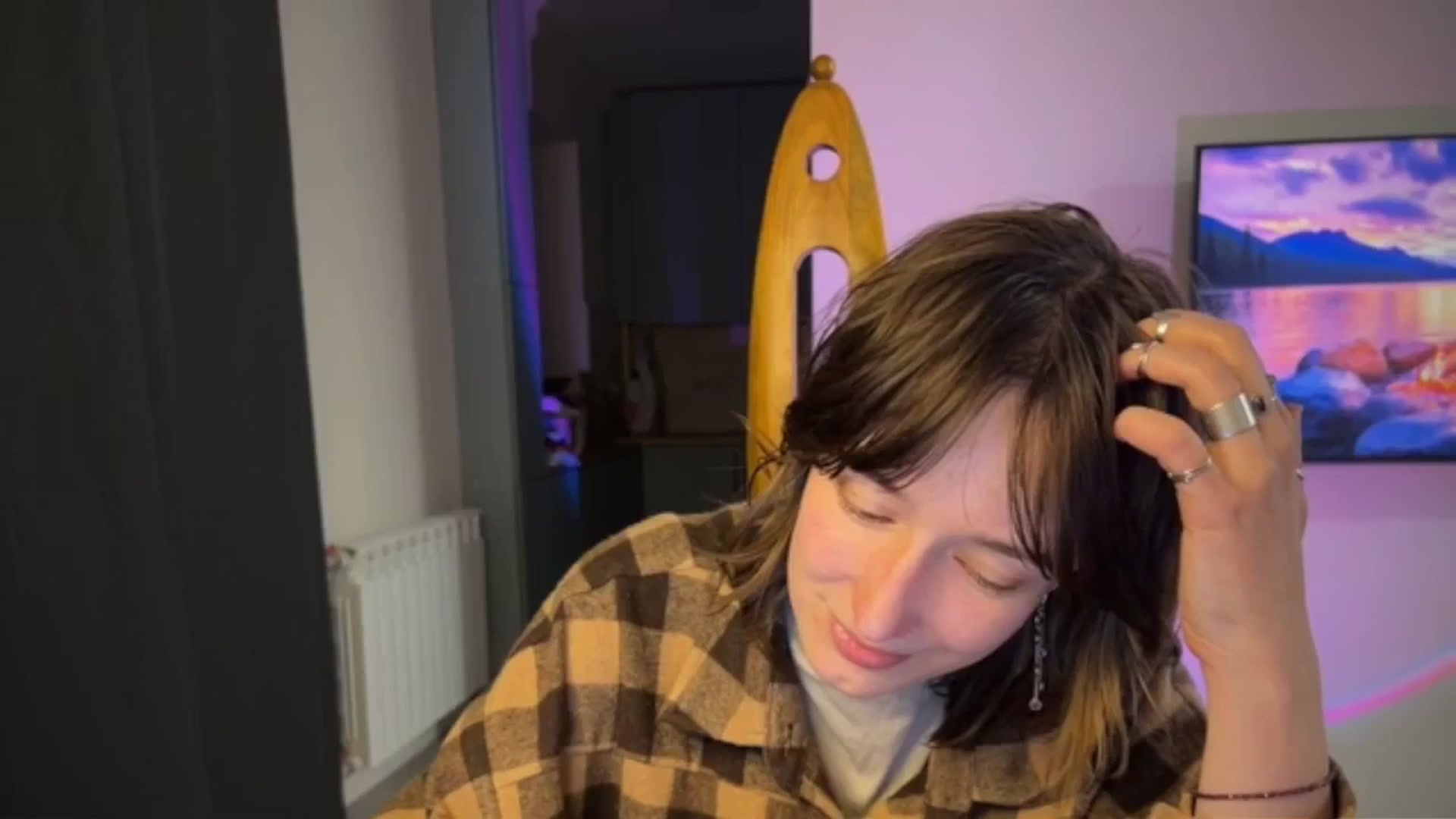 Gallery image thumbnail from LoooneyTunes's myfreecams stream on, 04/27/2026, 18:22 image 8 of 20