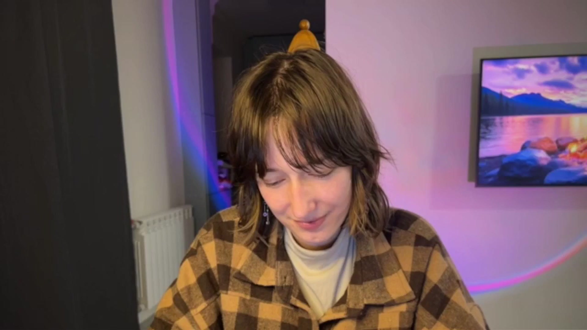 Gallery image thumbnail from LoooneyTunes's myfreecams stream on, 04/27/2026, 19:35 image 6 of 20