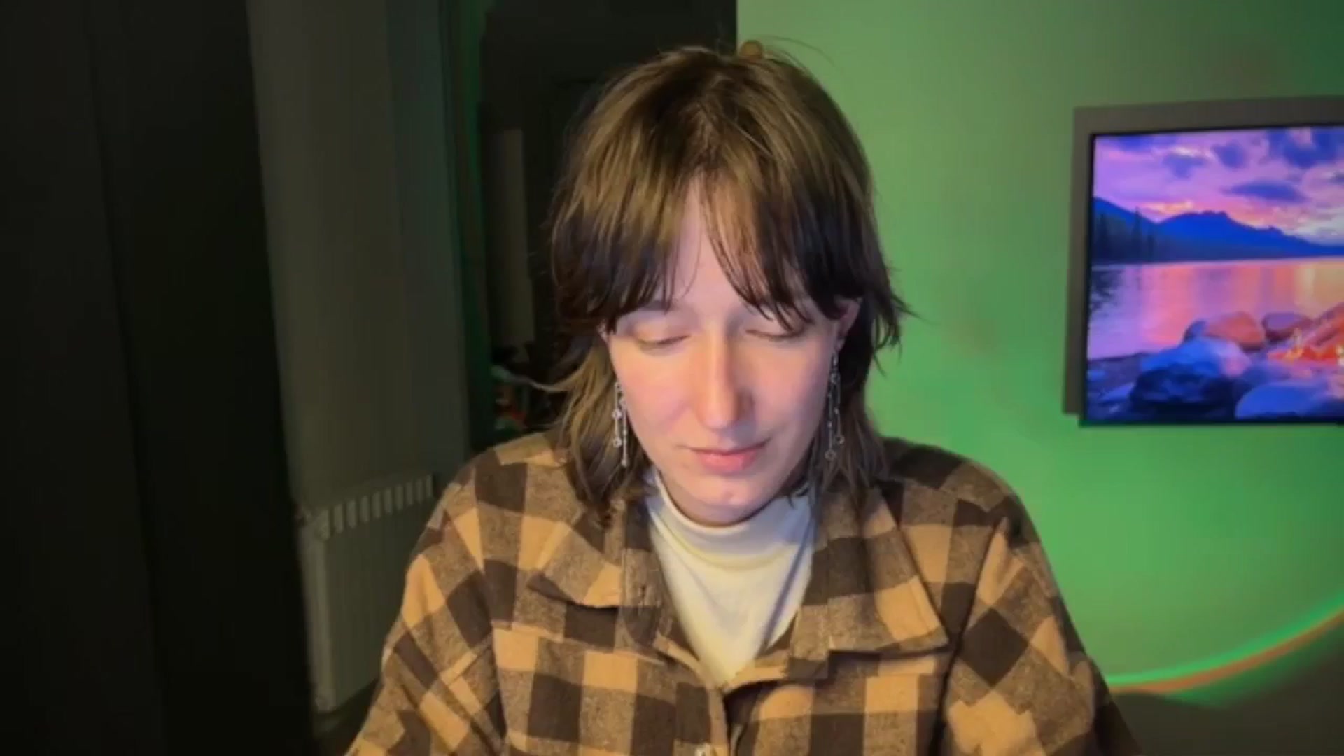 Gallery image thumbnail from LoooneyTunes's myfreecams stream on, 04/27/2026, 20:38 image 8 of 20