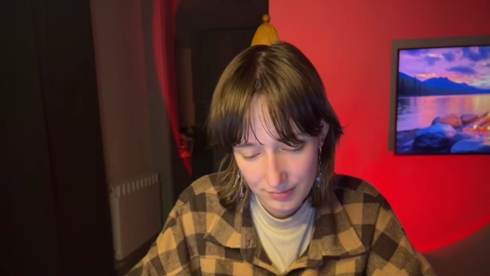 Gallery image thumbnail from LoooneyTunes's myfreecams stream on, 04/27/2026, 21:30 image 18 of 20