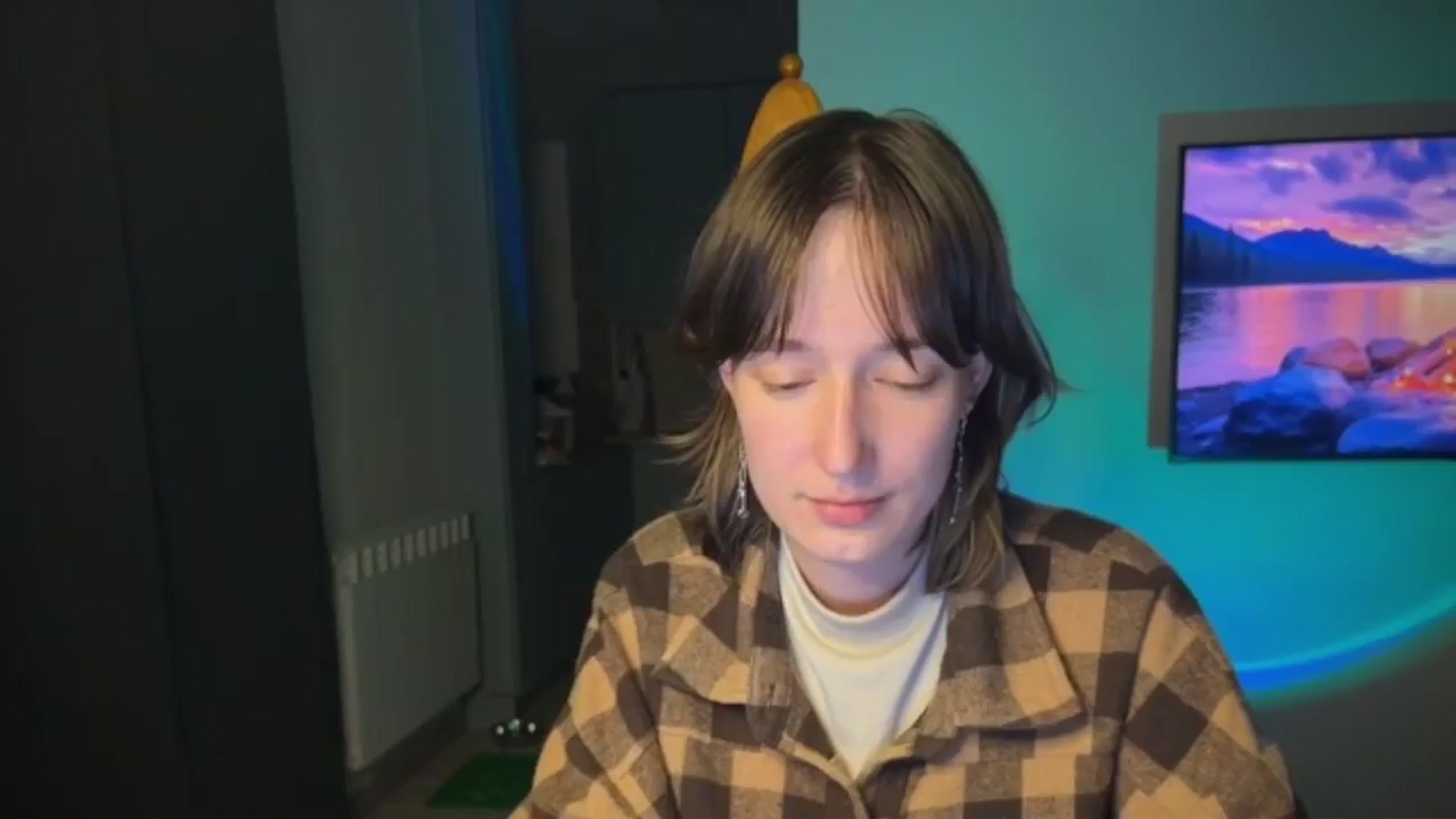 Gallery image thumbnail from LoooneyTunes's myfreecams stream on, 04/27/2026, 23:00 image 10 of 20